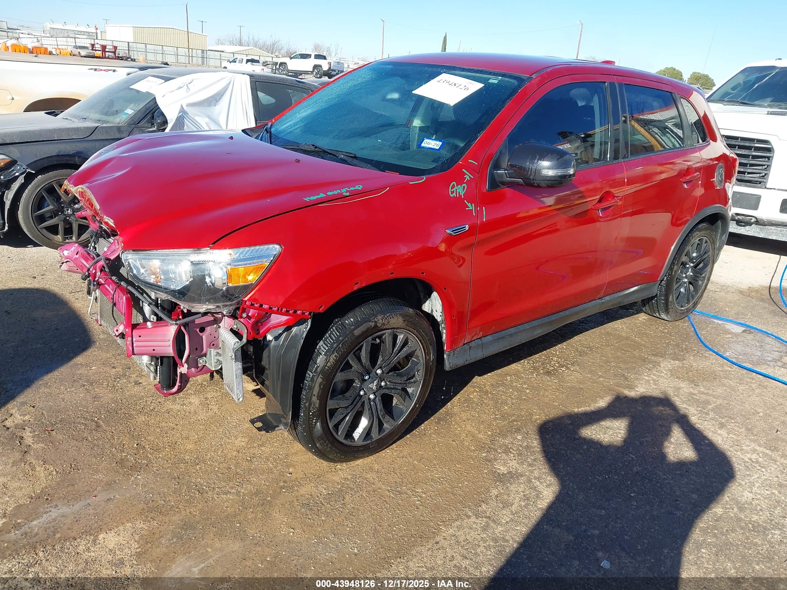 MITSUBISHI OUTLANDER image 2