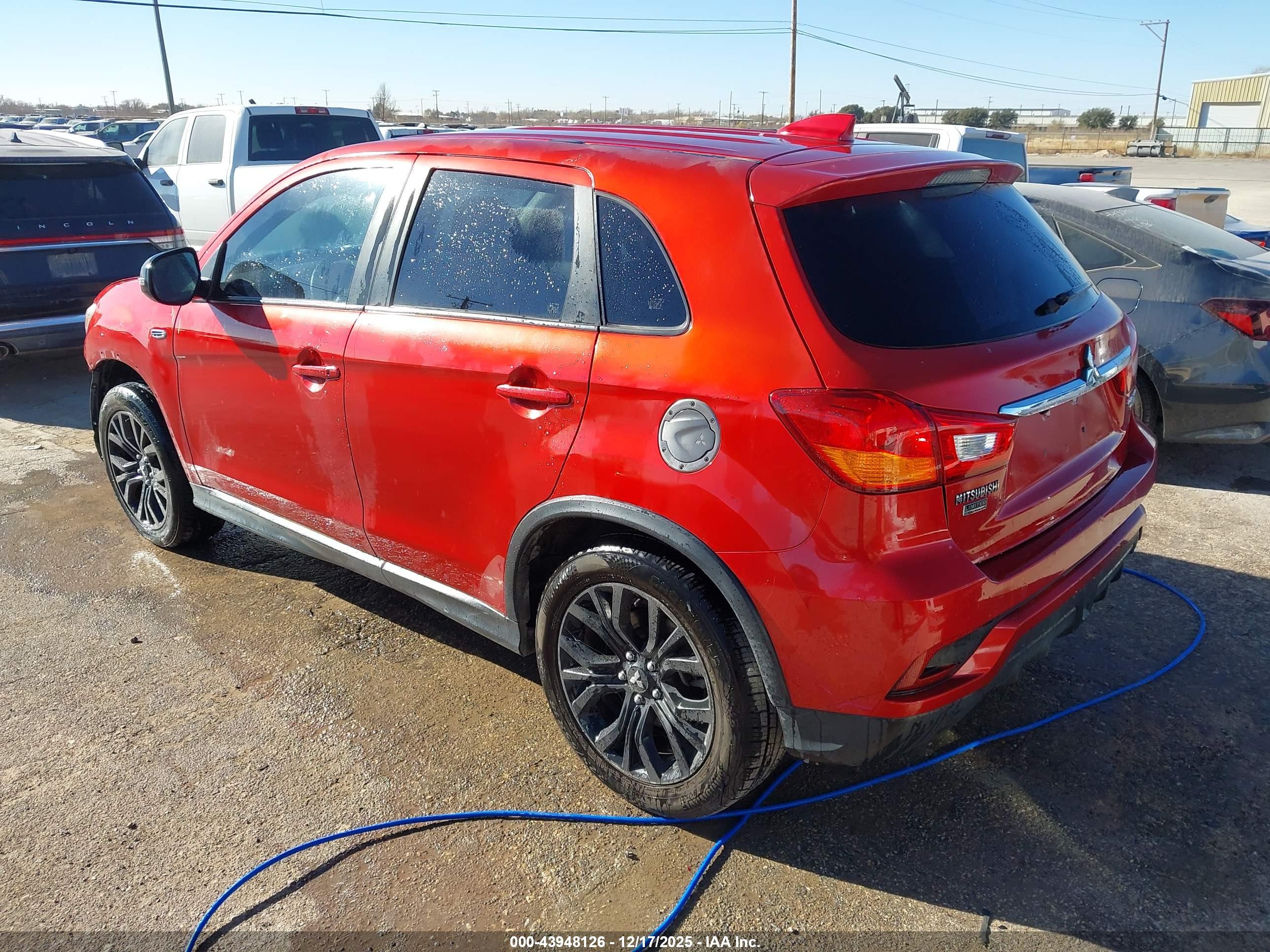 MITSUBISHI OUTLANDER image 3