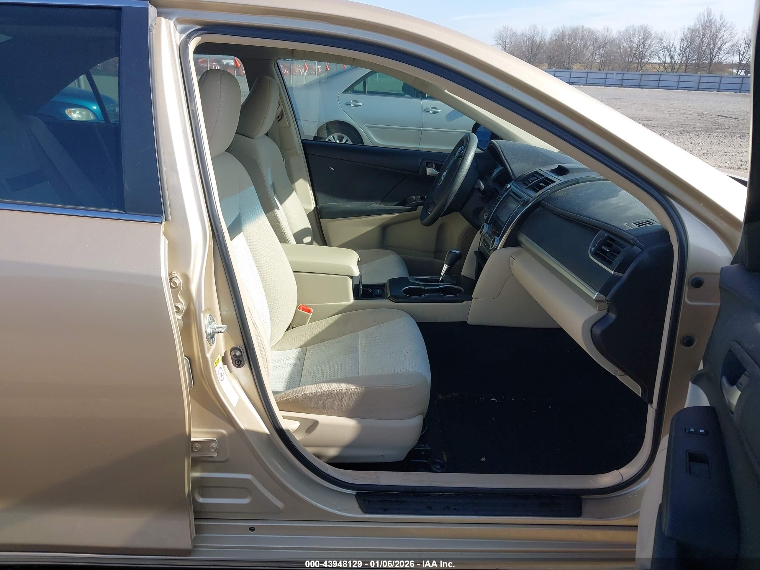 TOYOTA CAMRY image 5