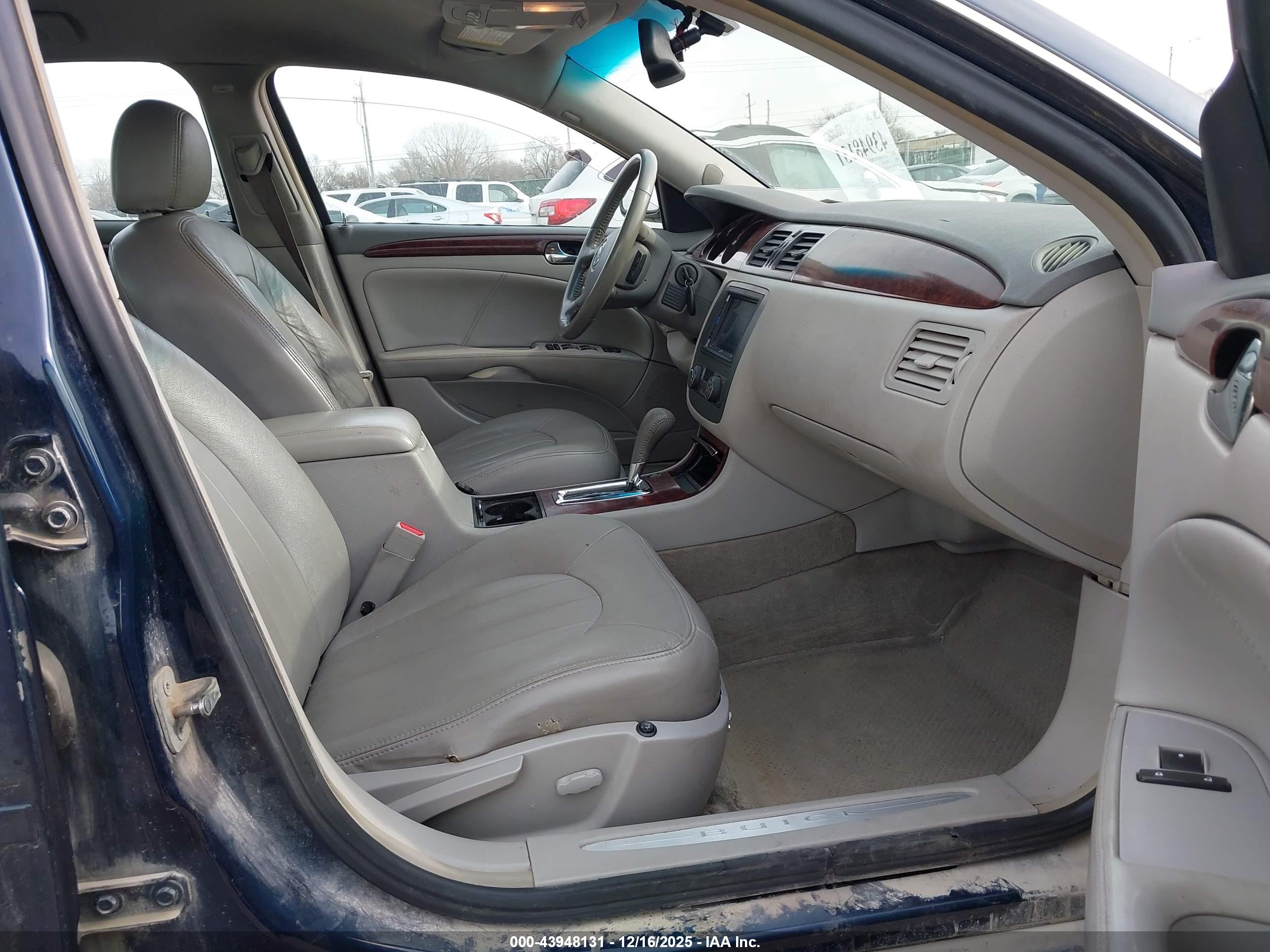 BUICK LUCERNE image 5