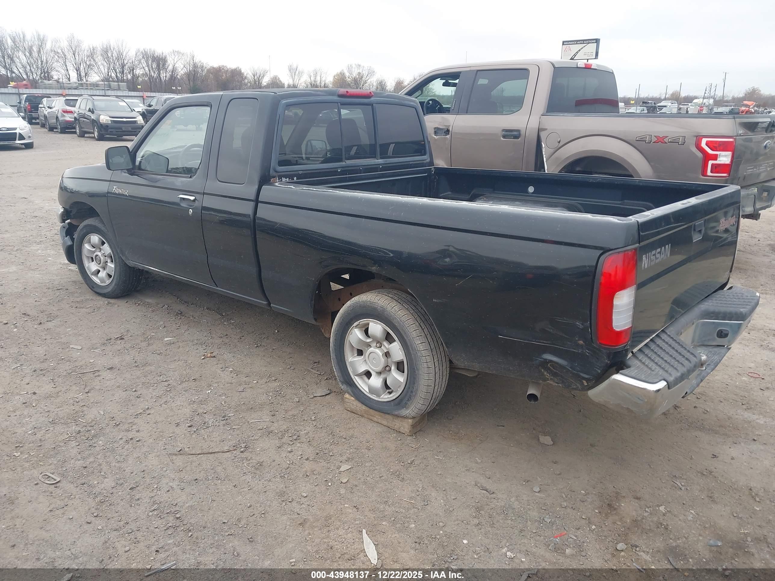 NISSAN FRONTIER image 3