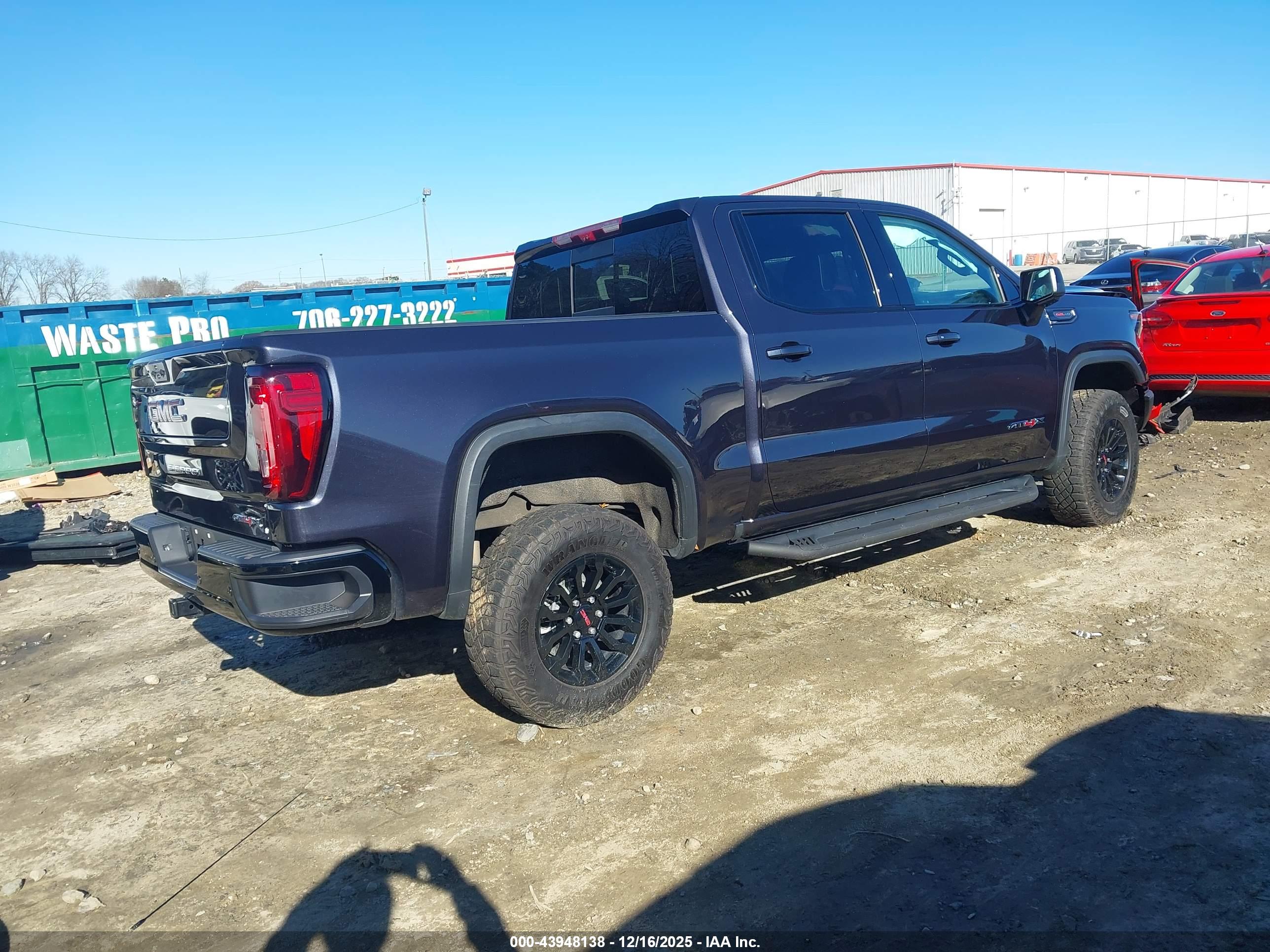 GMC SIERRA image 4