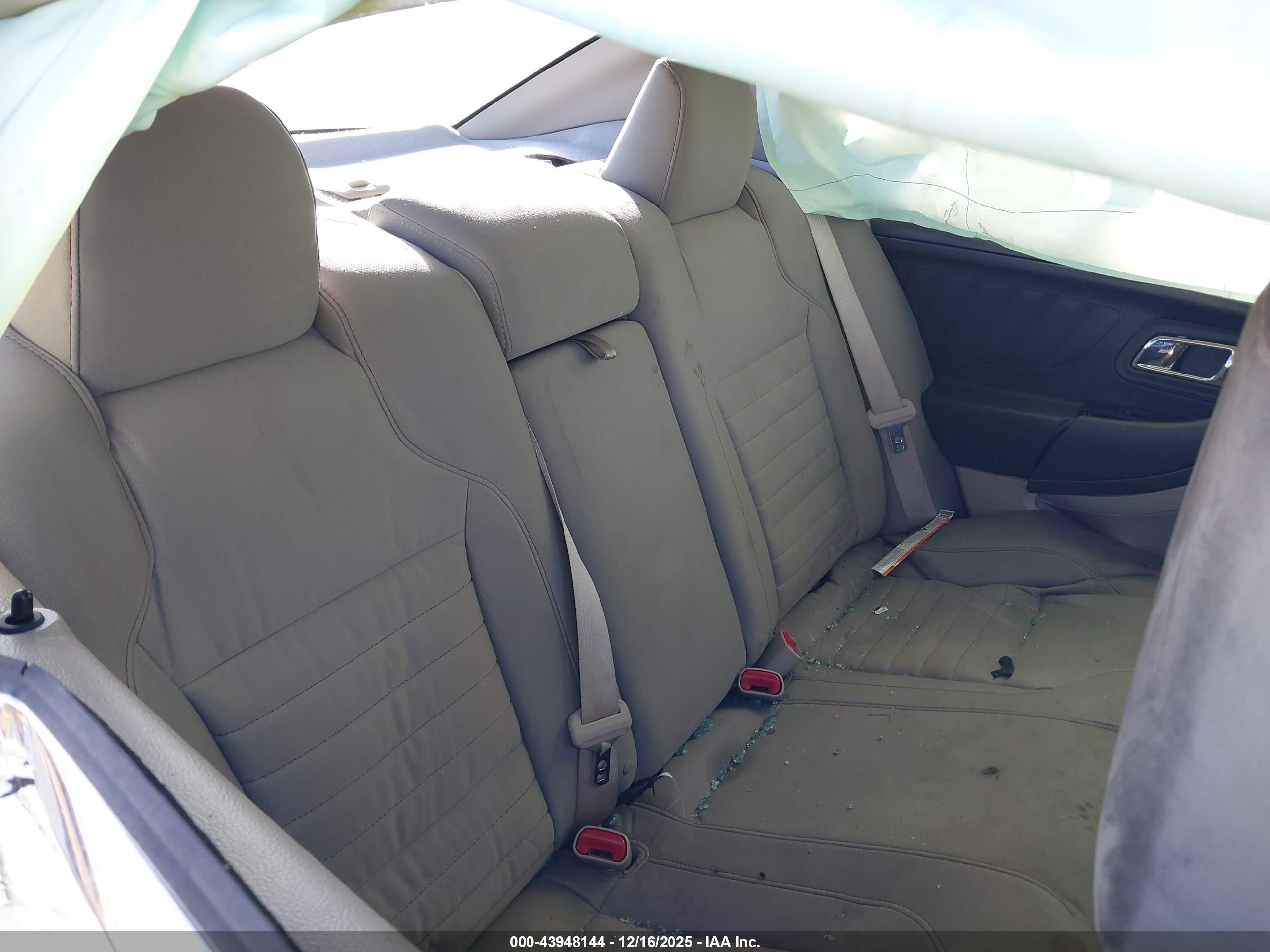 FORD TAURUS image 8