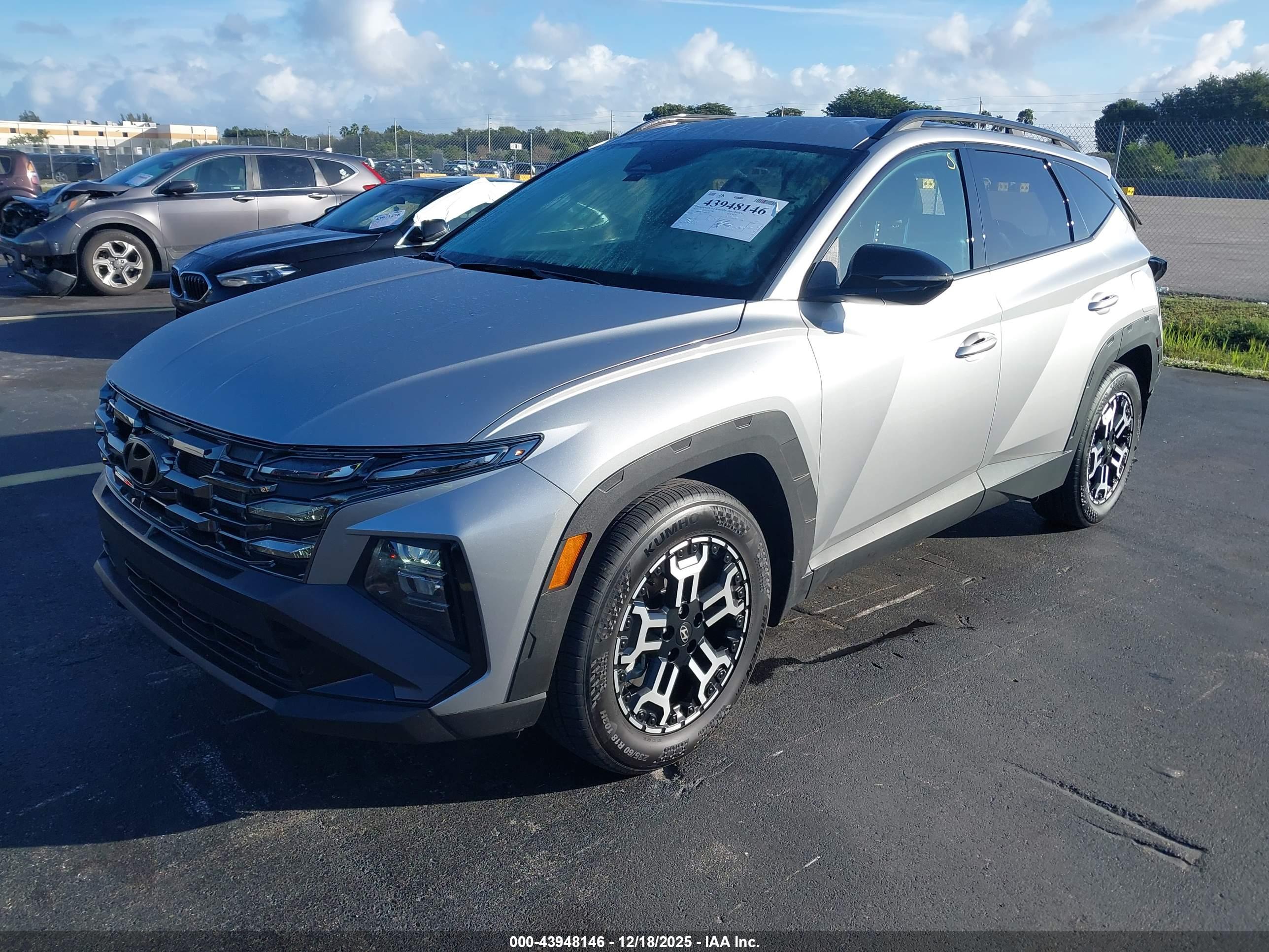 HYUNDAI TUCSON image 2