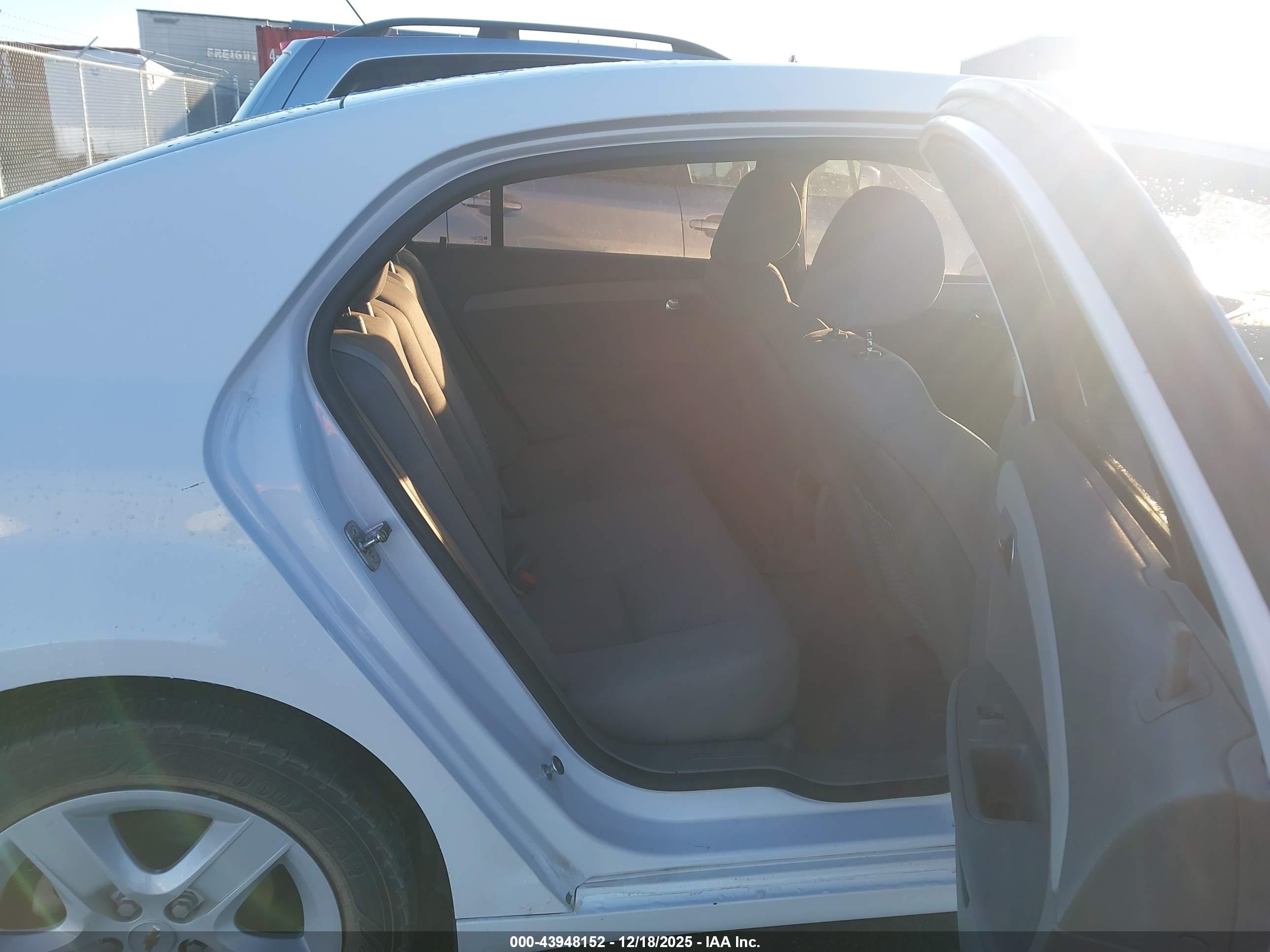 CHEVROLET MALIBU image 8