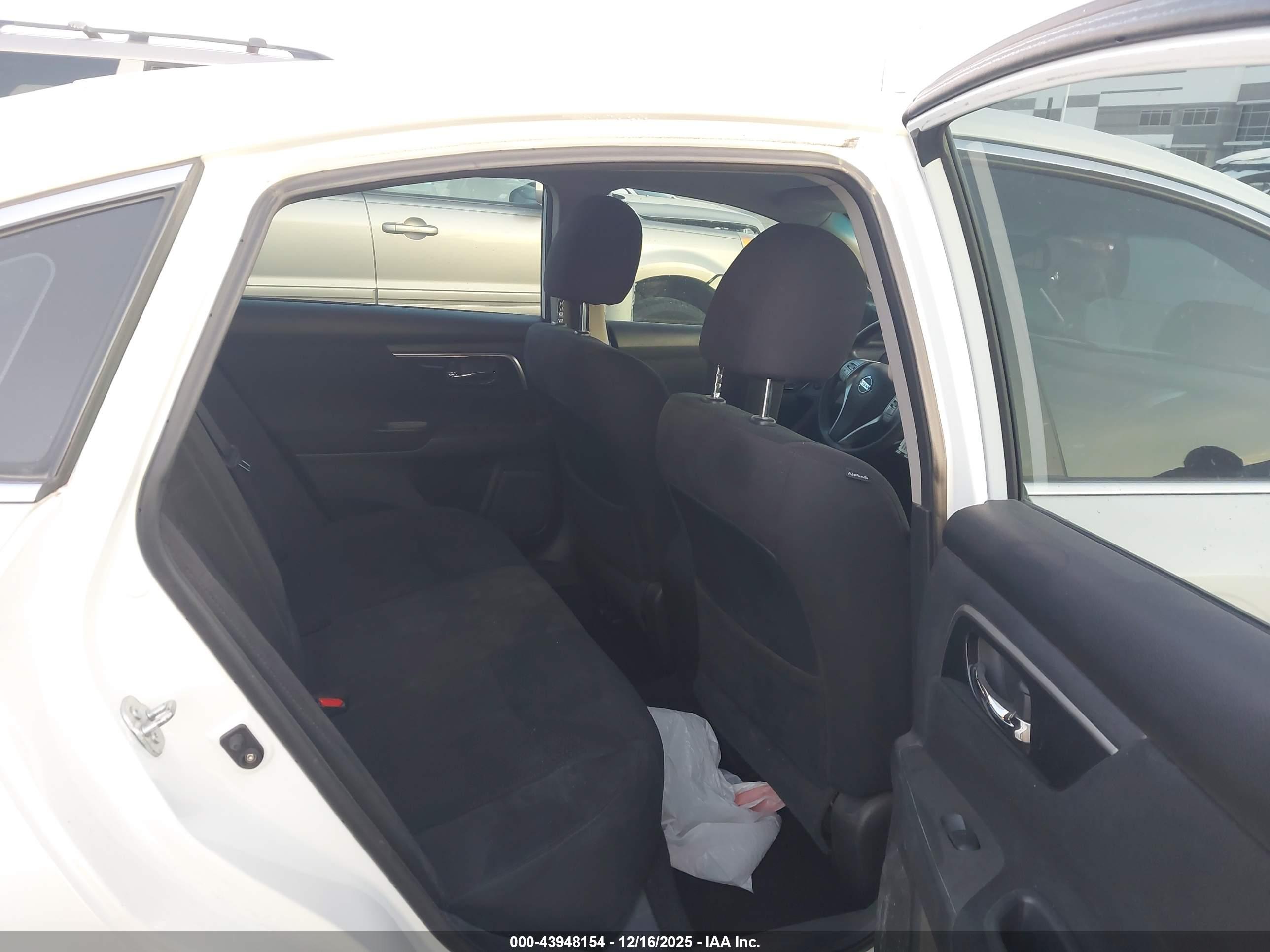 NISSAN ALTIMA image 8