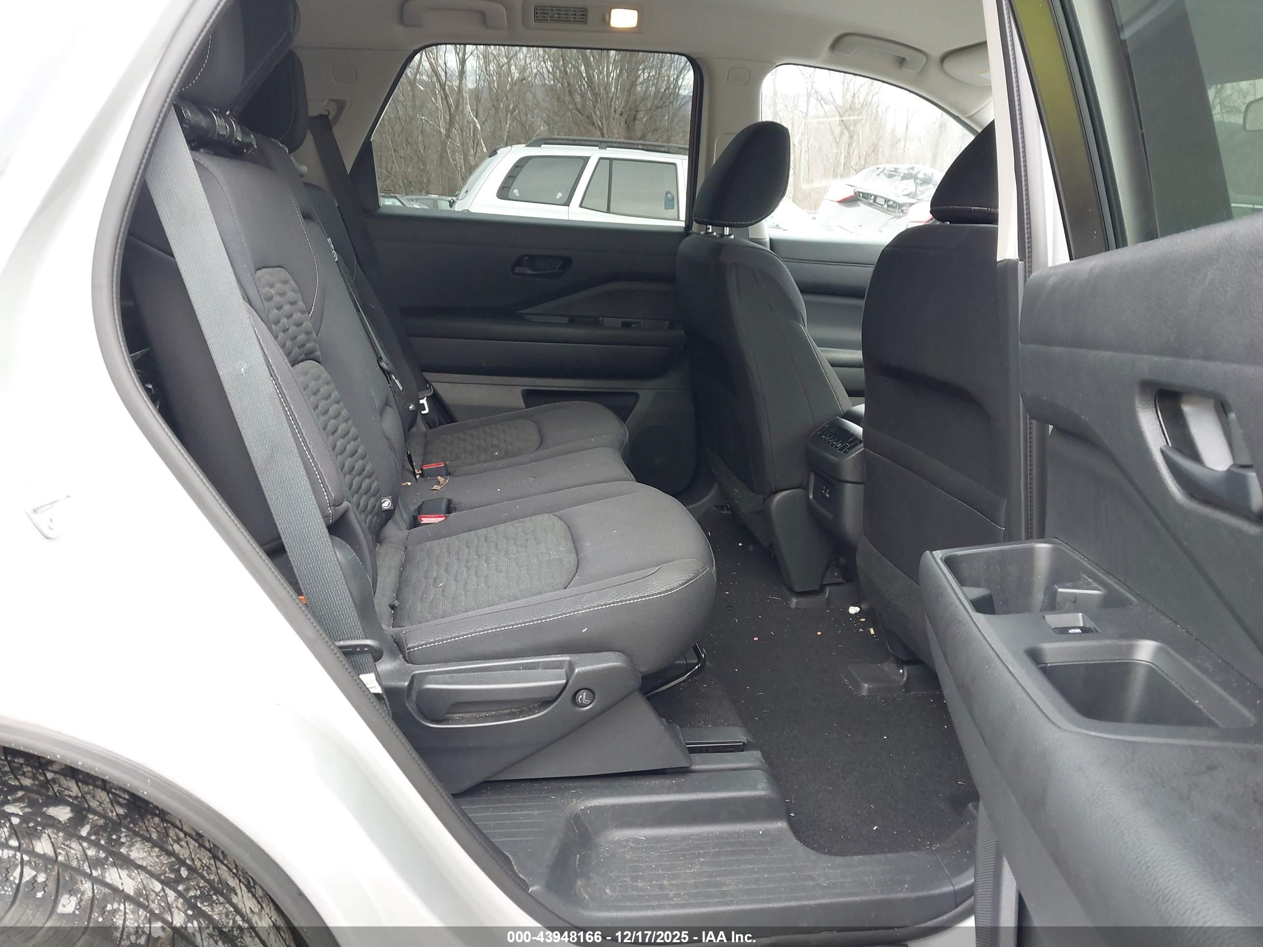 NISSAN PATHFINDER image 8