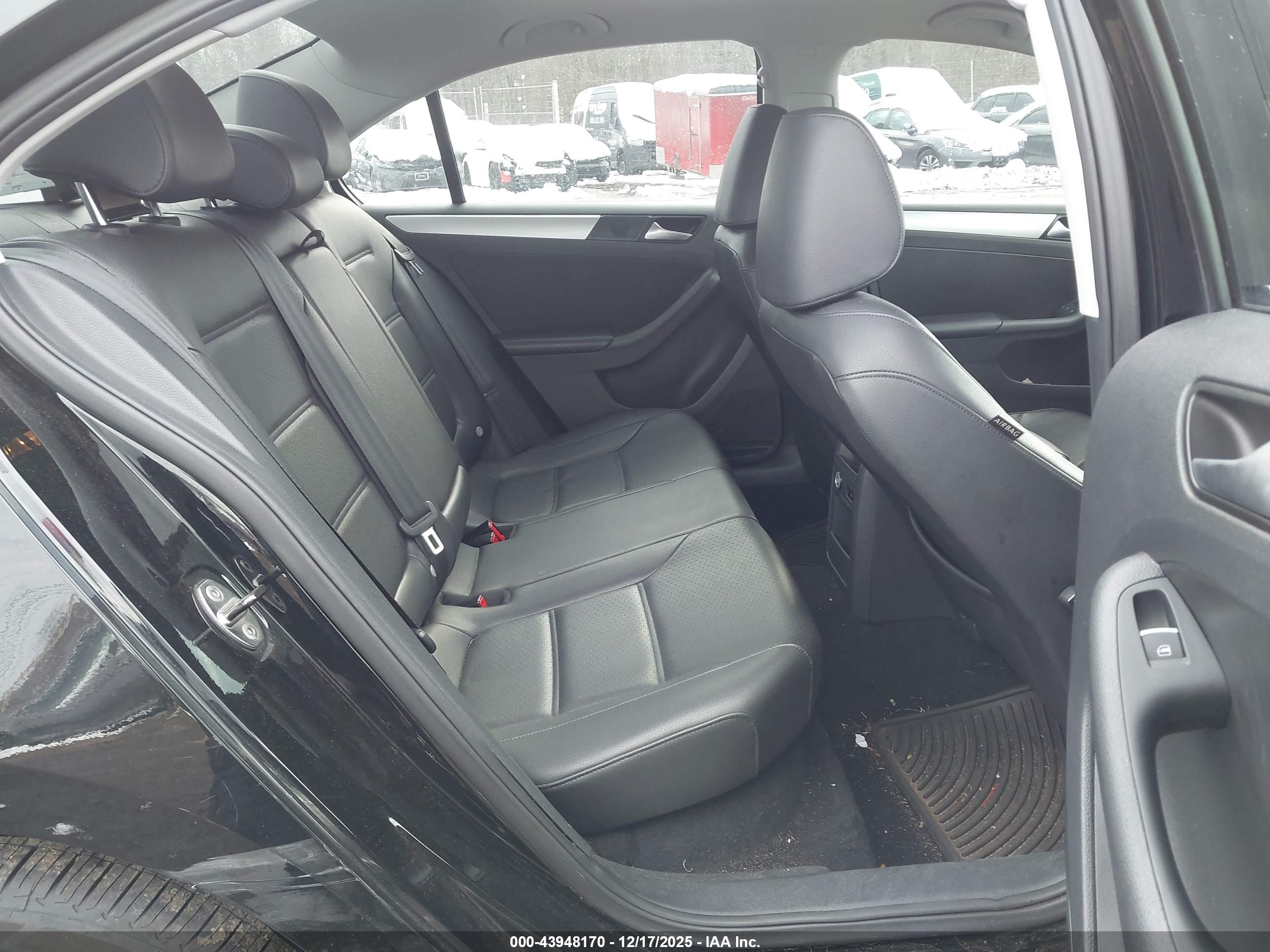 VOLKSWAGEN JETTA image 8