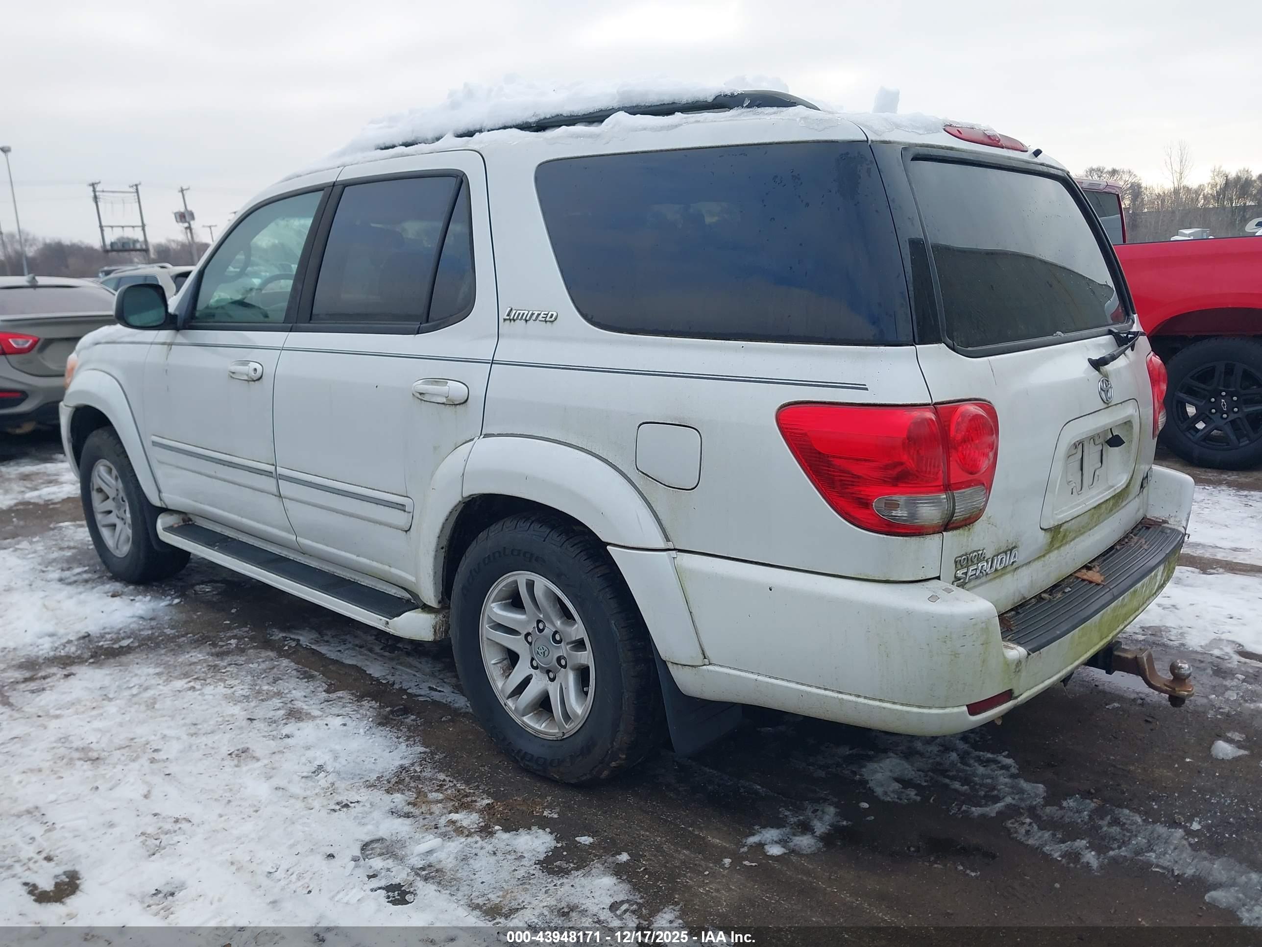 TOYOTA SEQUOIA image 3