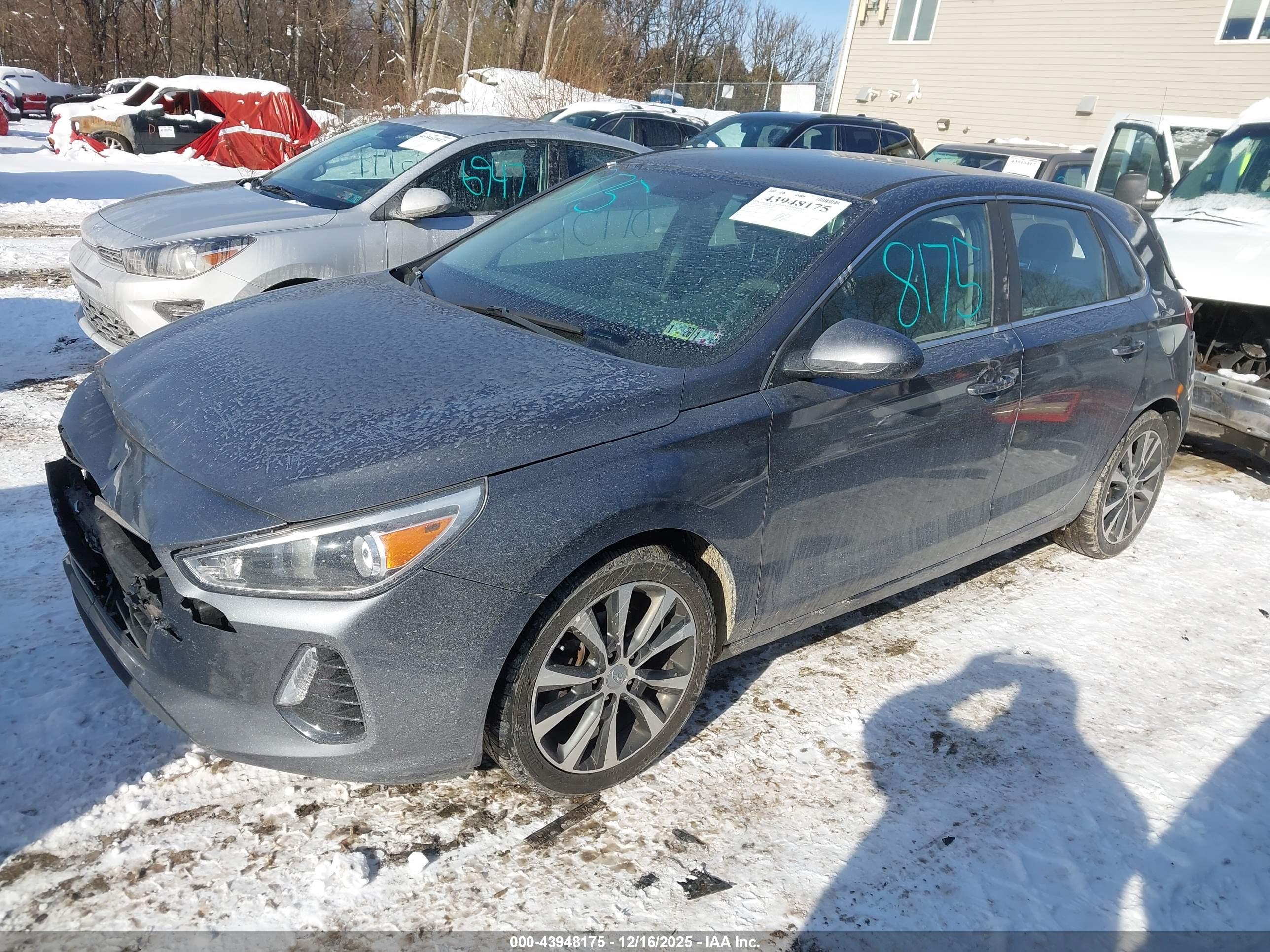 HYUNDAI ELANTRA image 2