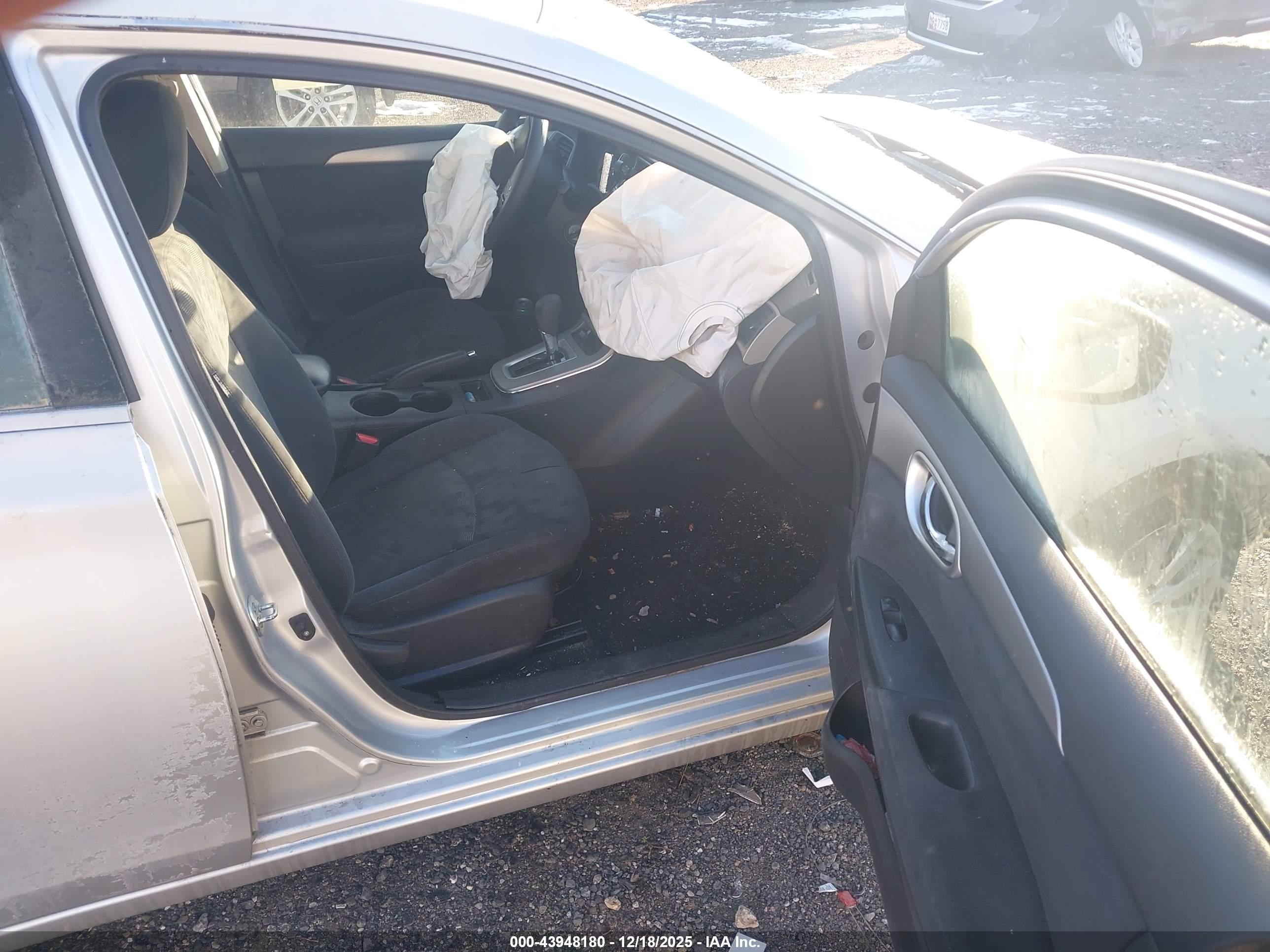 NISSAN SENTRA image 5