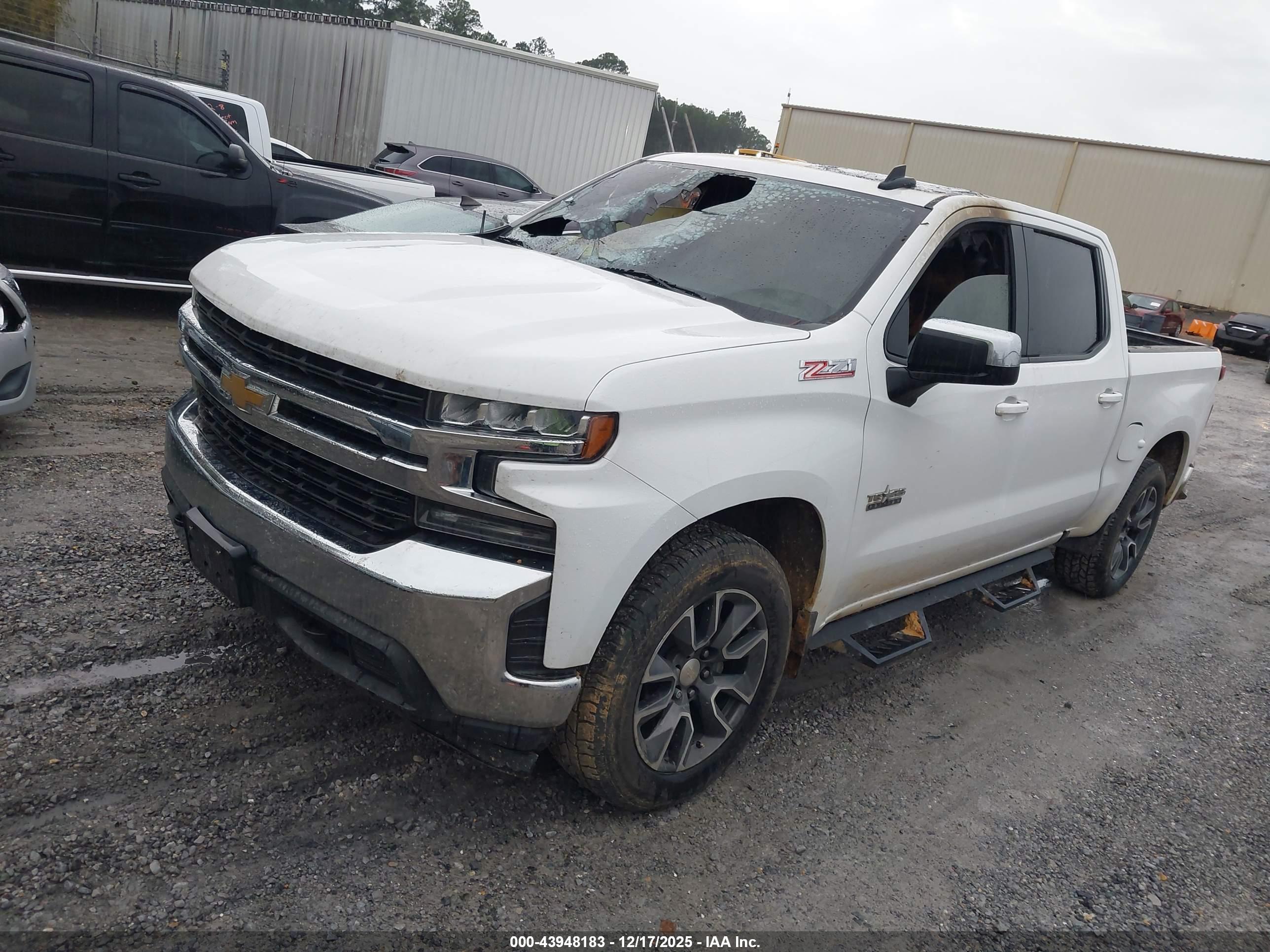 CHEVROLET SILVERADO image 2