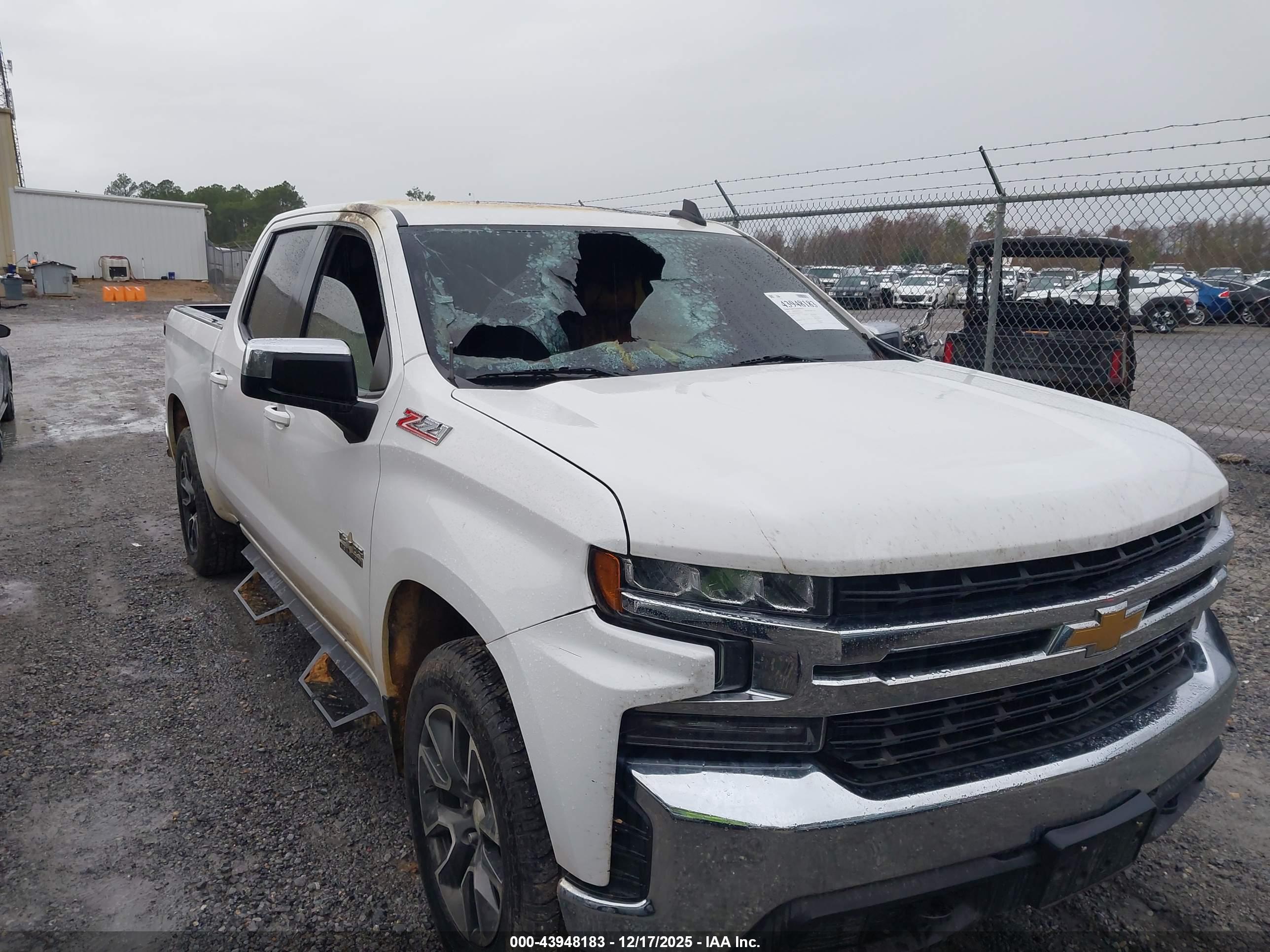 CHEVROLET SILVERADO image 6
