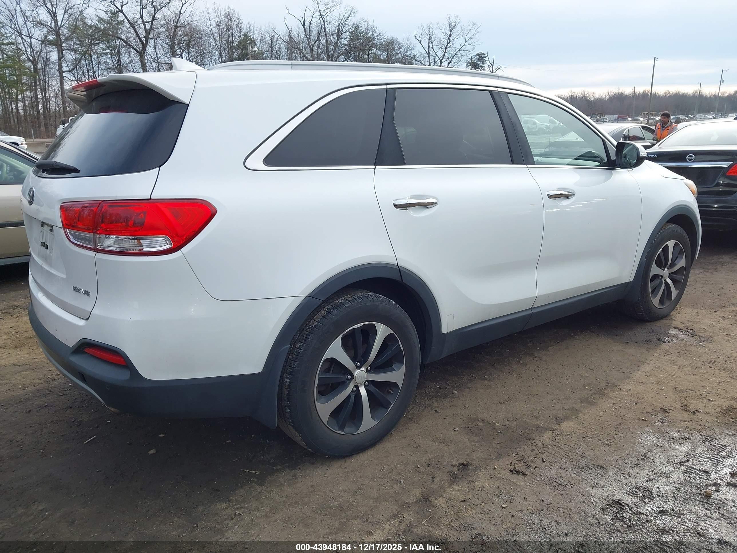 KIA SORENTO image 4