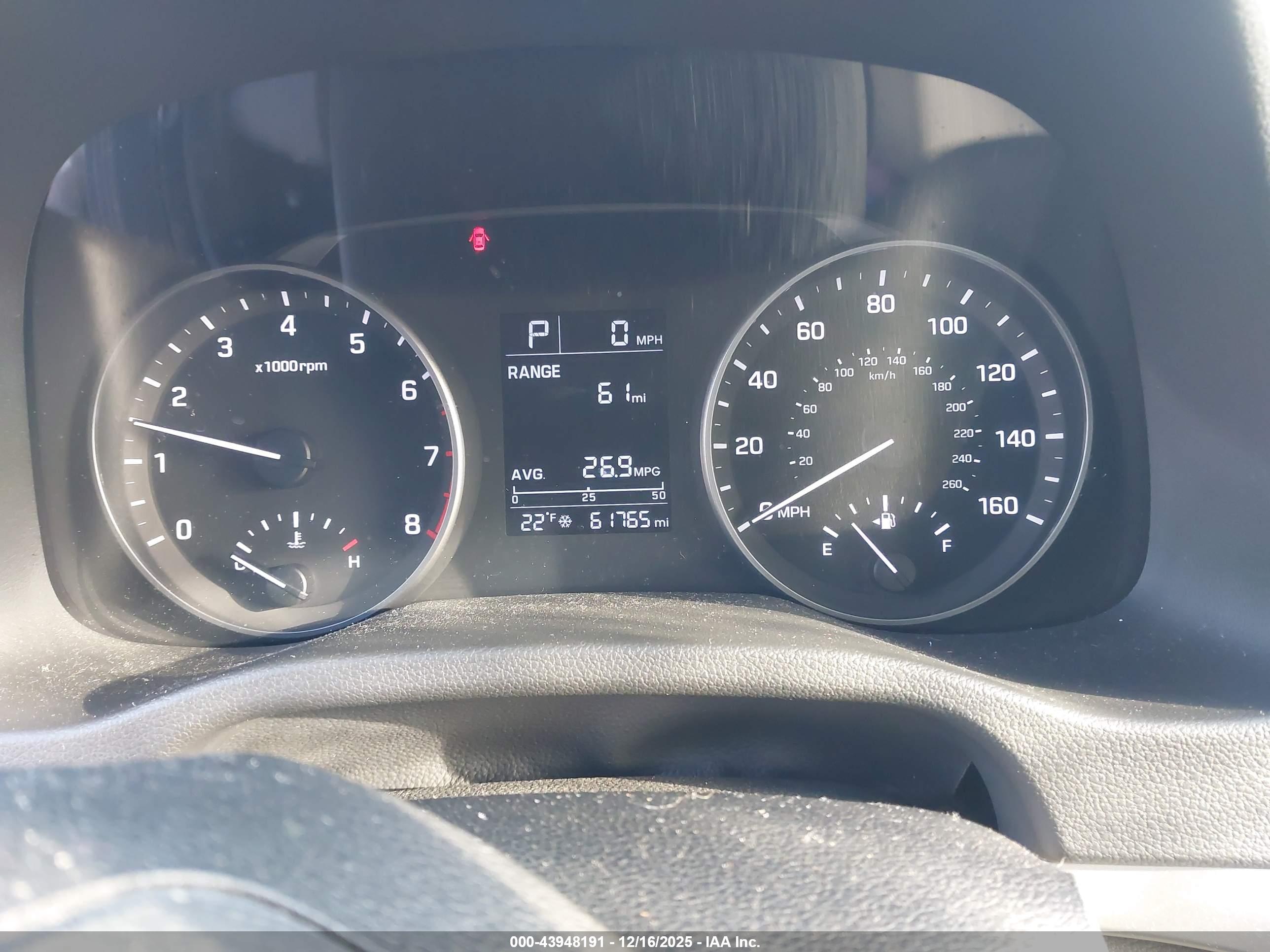 HYUNDAI ELANTRA image 7