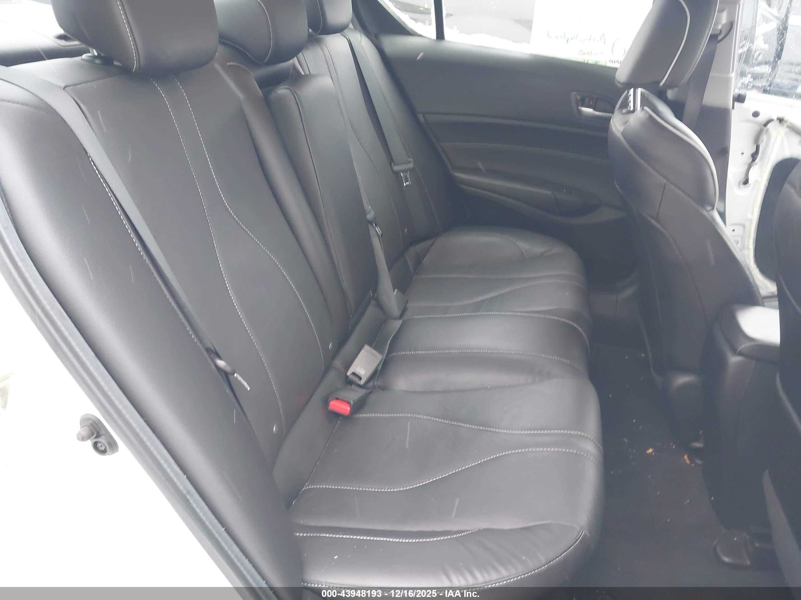 ACURA ILX image 8