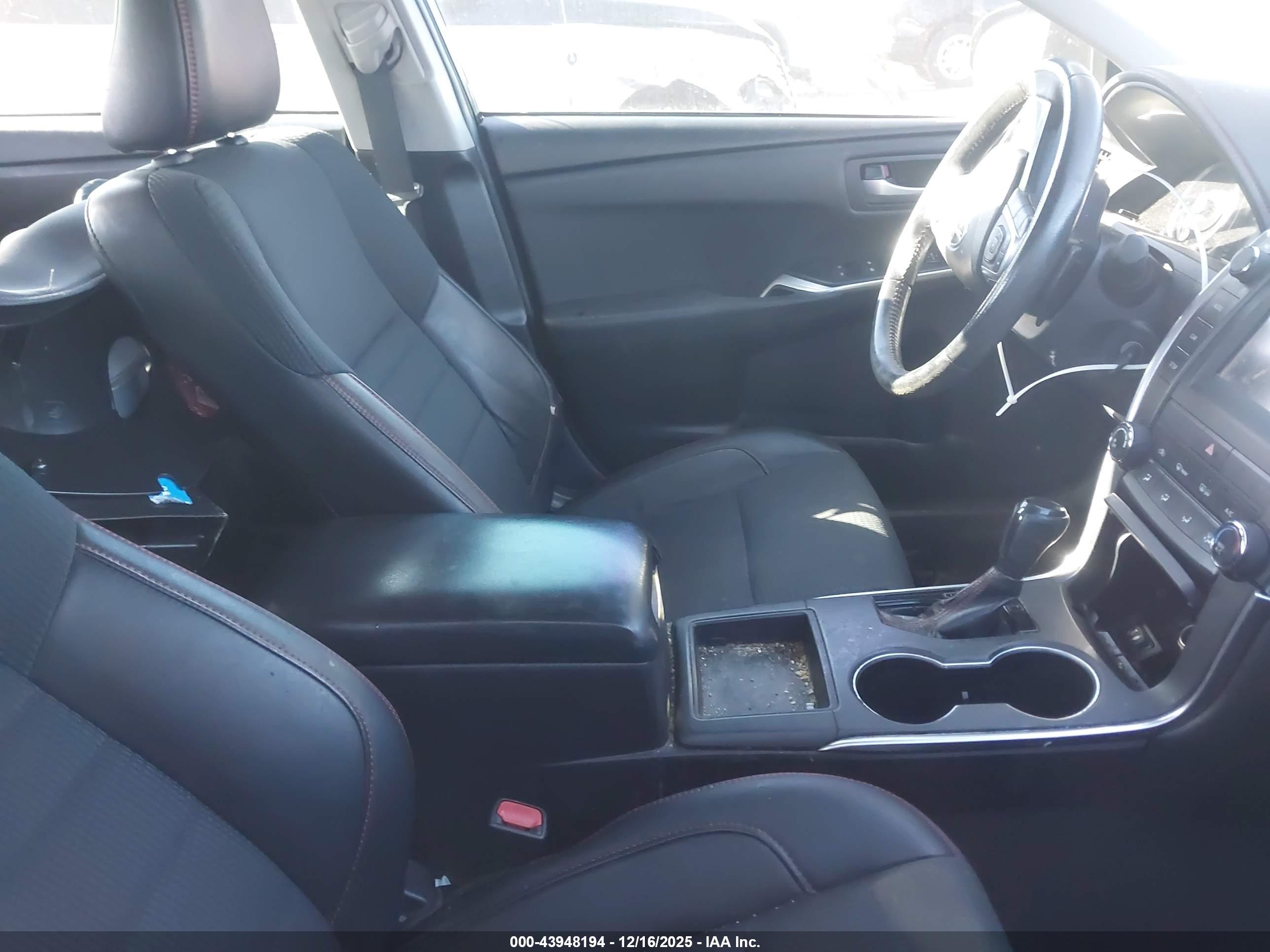 TOYOTA CAMRY image 5
