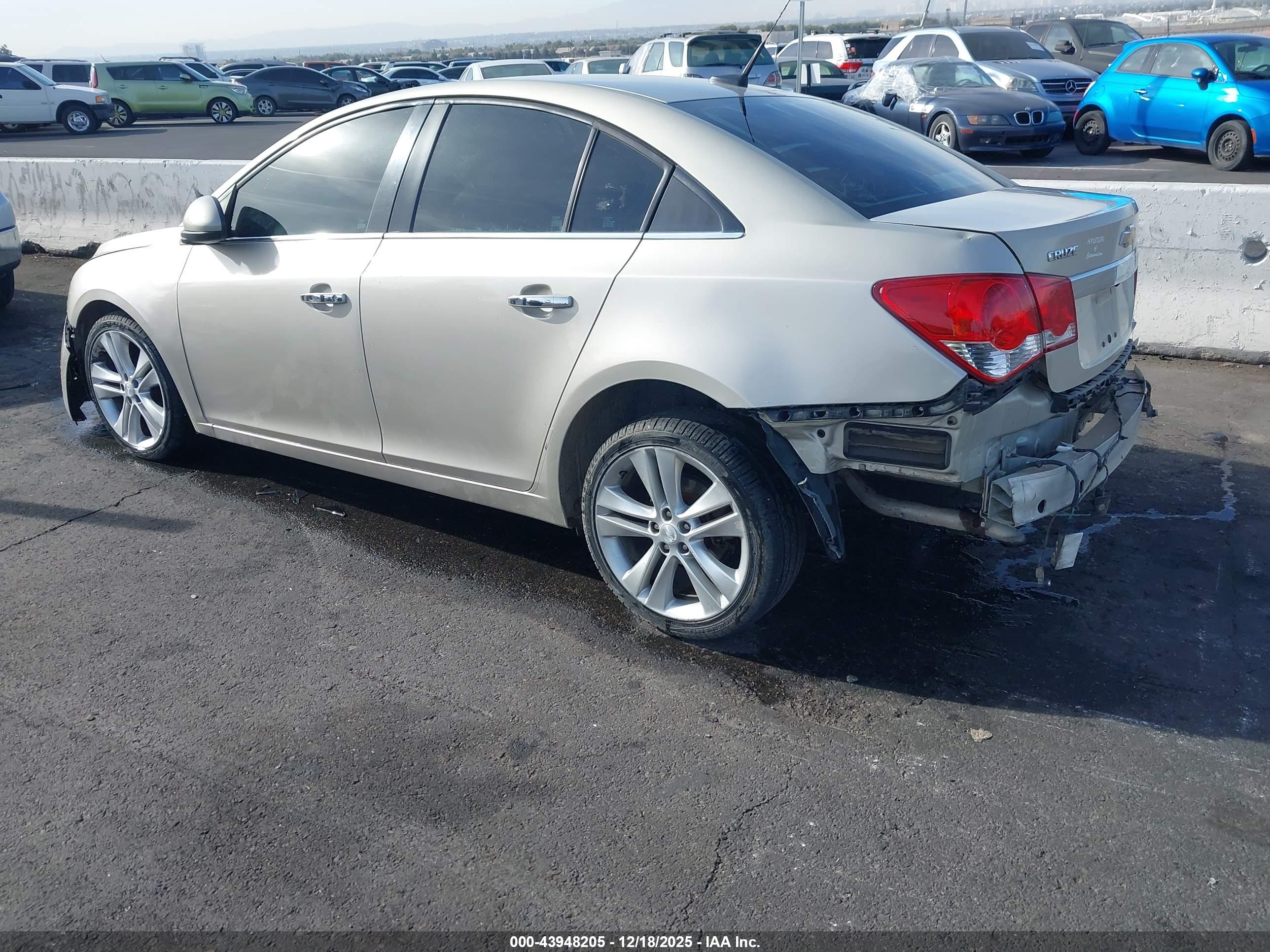 CHEVROLET CRUZE image 3