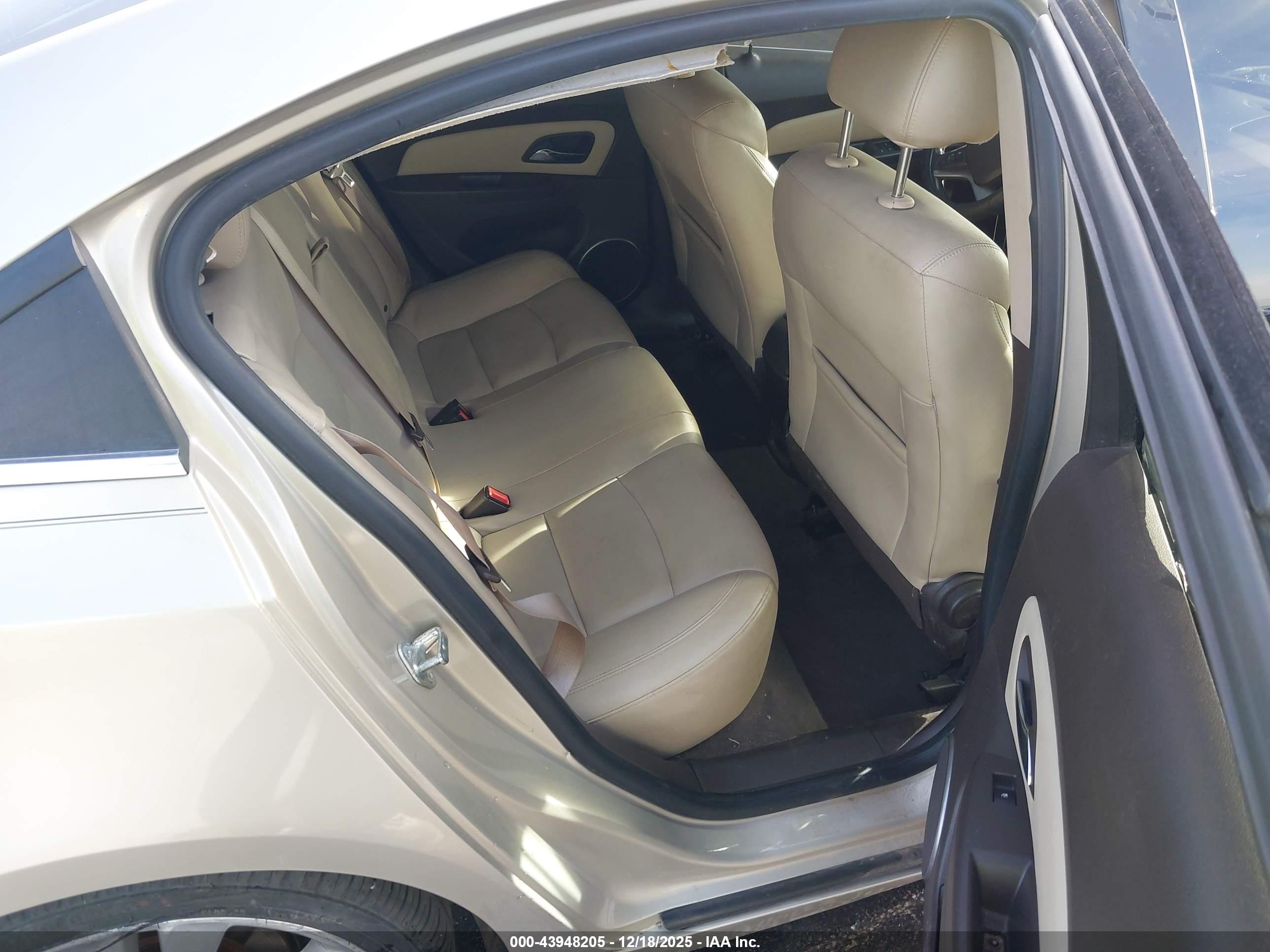 CHEVROLET CRUZE image 8
