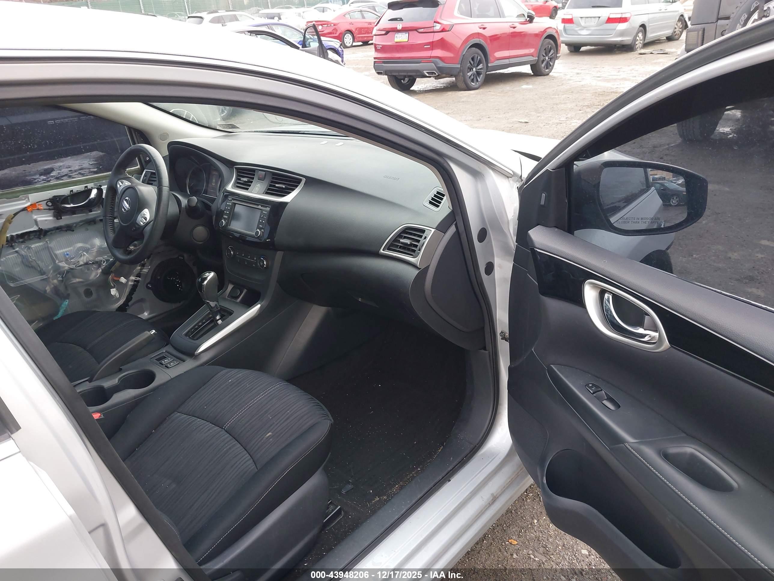 NISSAN SENTRA image 5
