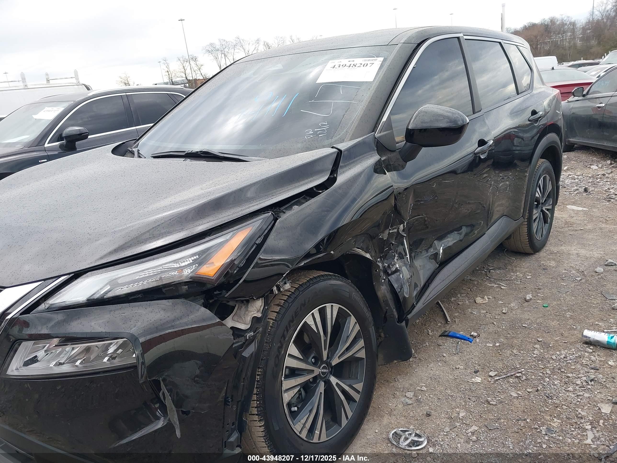 NISSAN ROGUE image 6