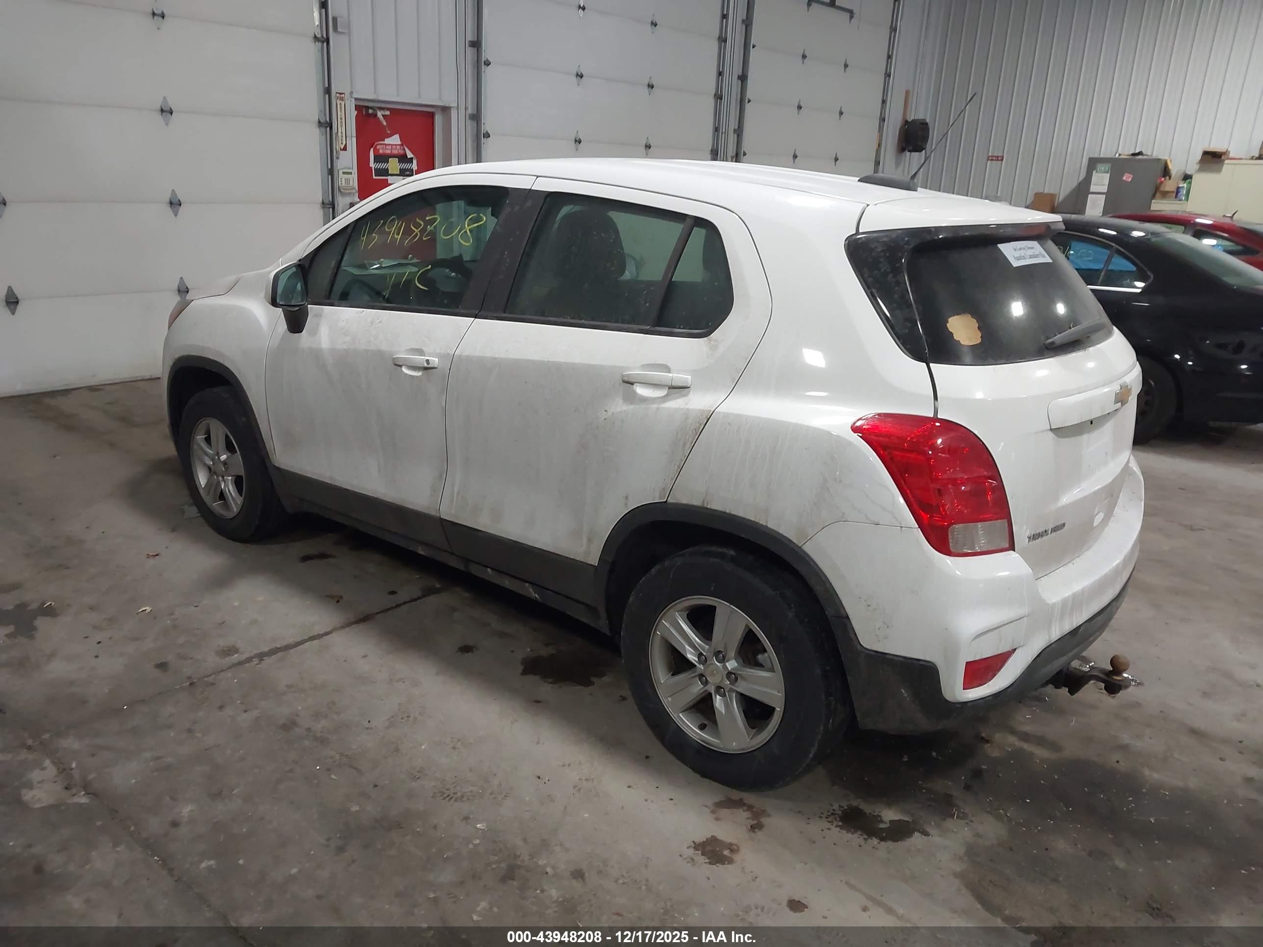 CHEVROLET TRAX image 3