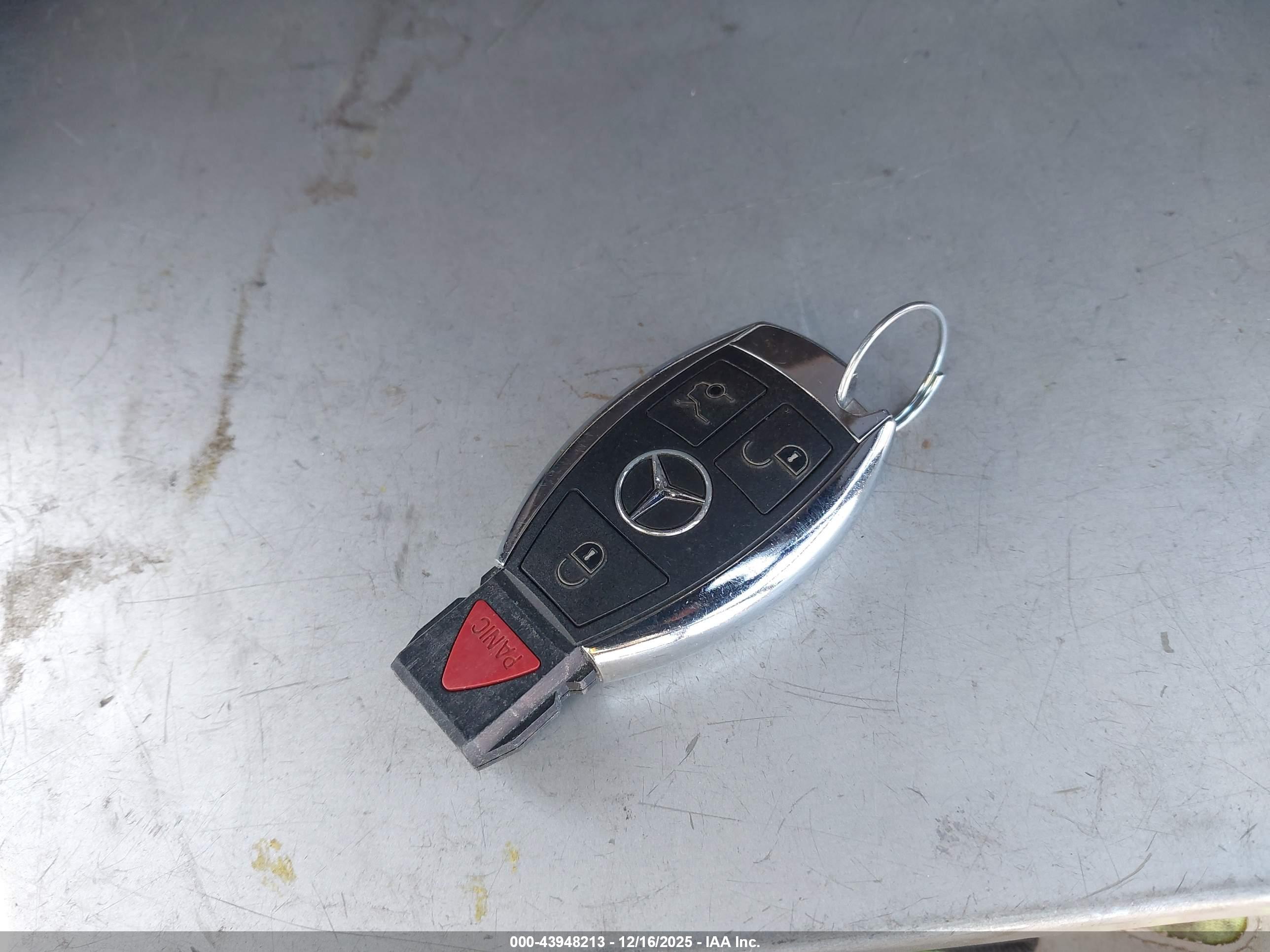 MERCEDES-BENZ E image 11