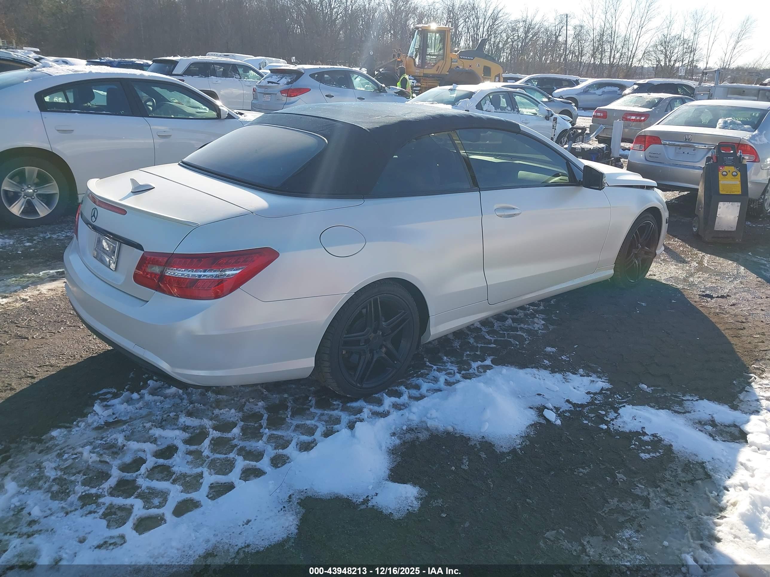 MERCEDES-BENZ E image 4