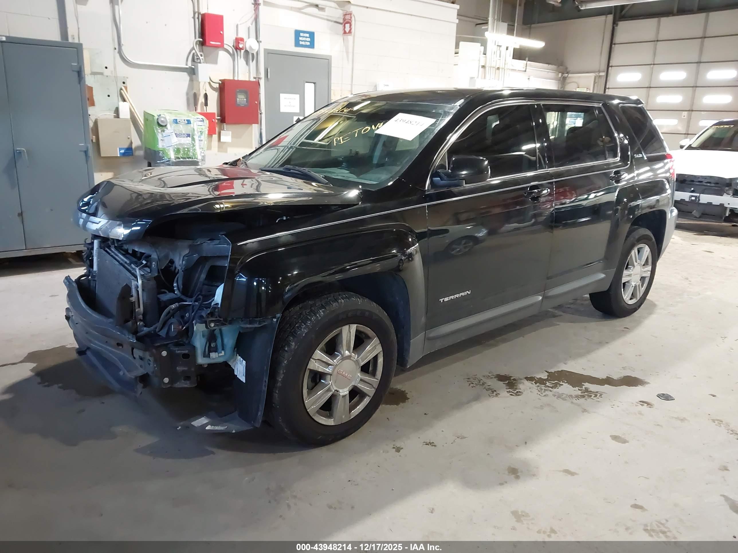 GMC TERRAIN image 2