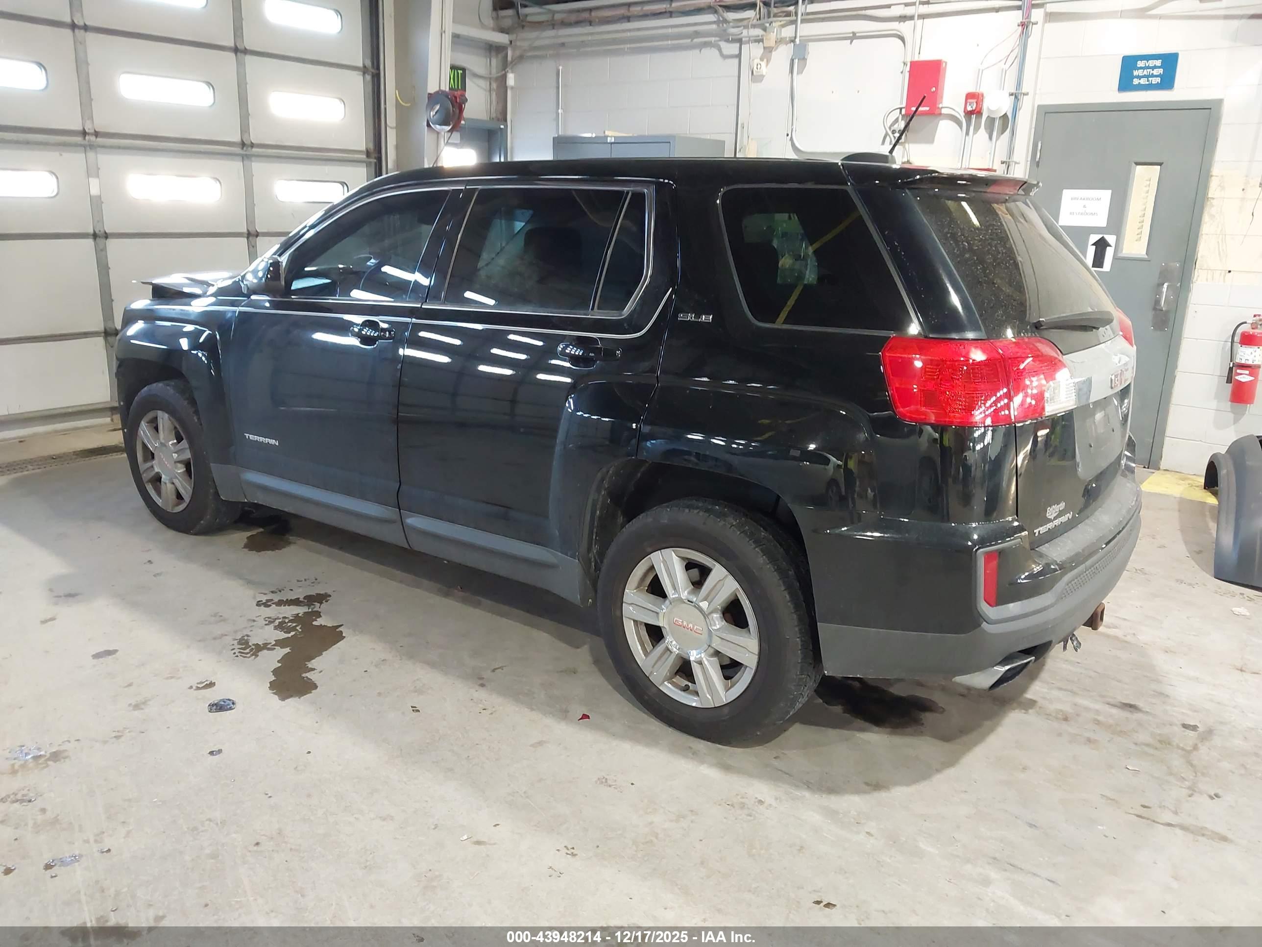 GMC TERRAIN image 3