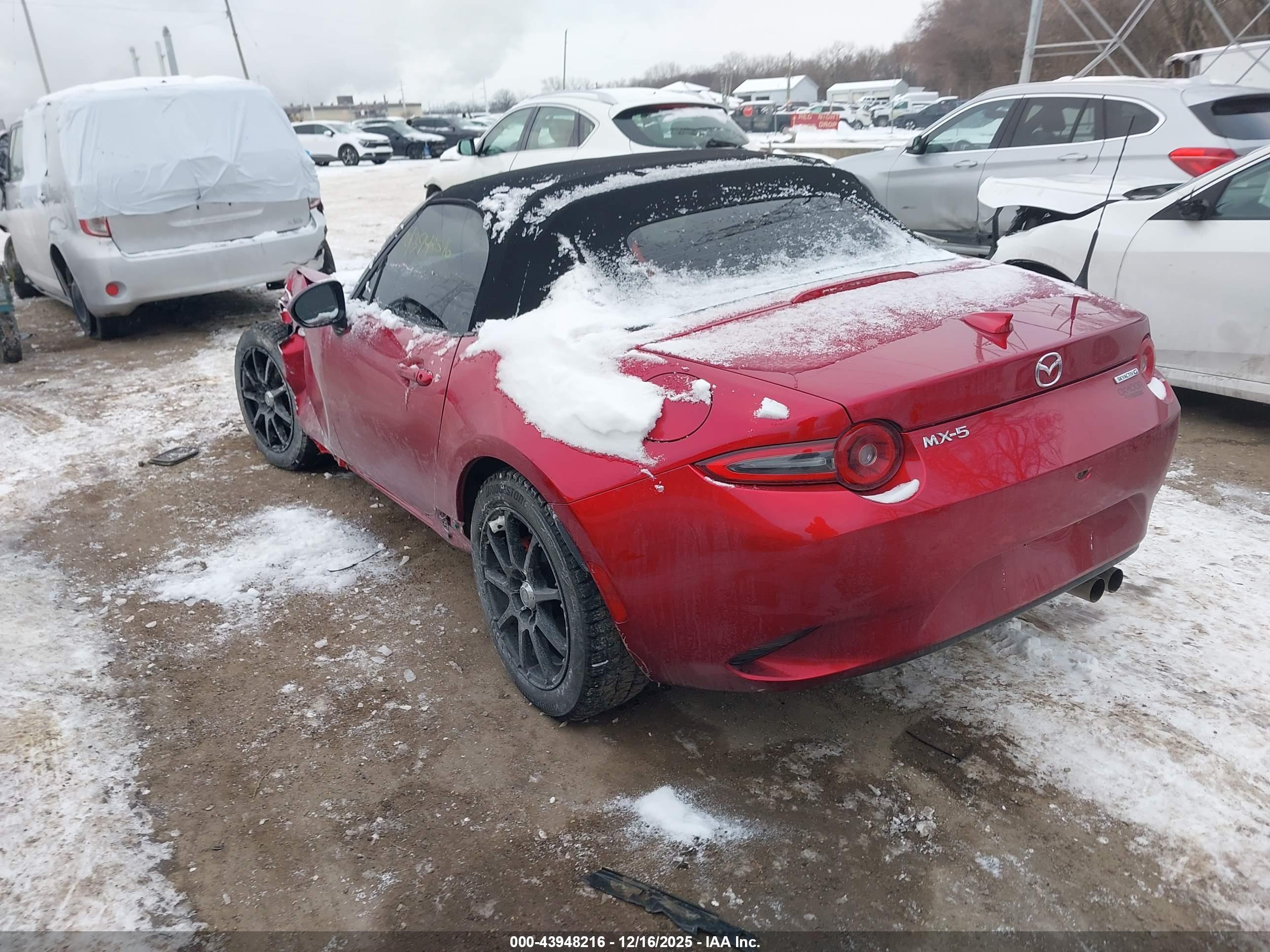 MAZDA MX-5 image 3