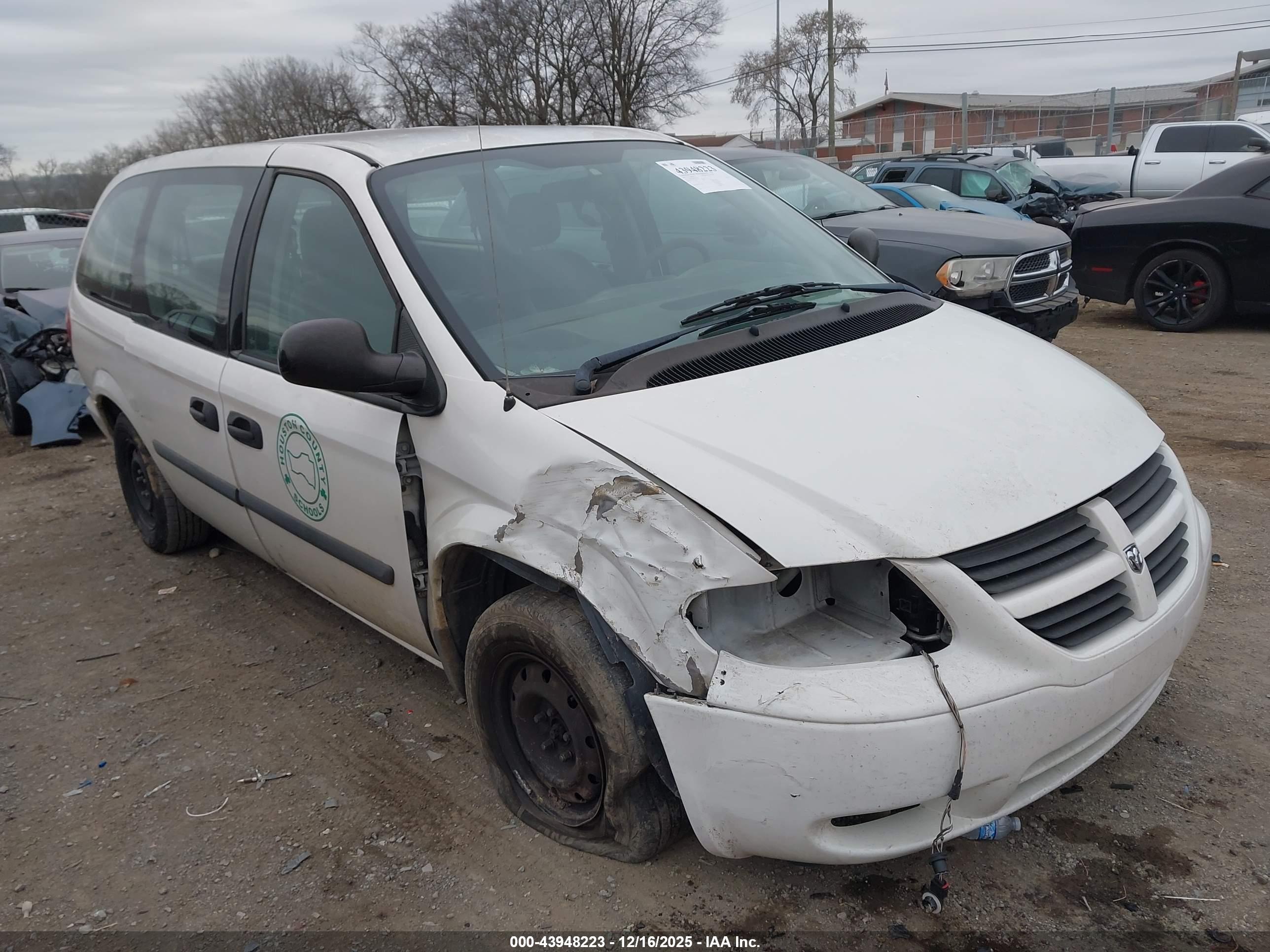 DODGE GRAND image 6