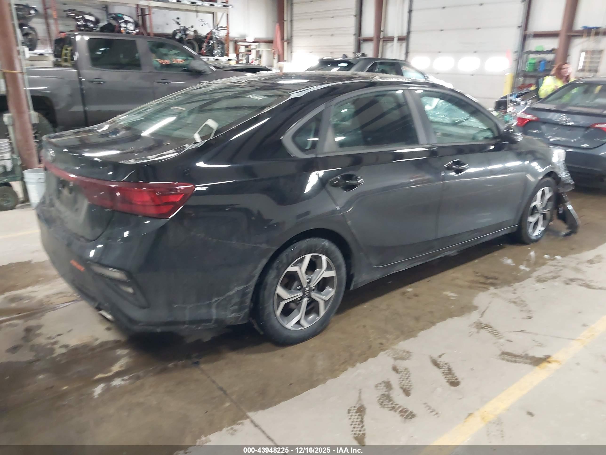 KIA FORTE image 4