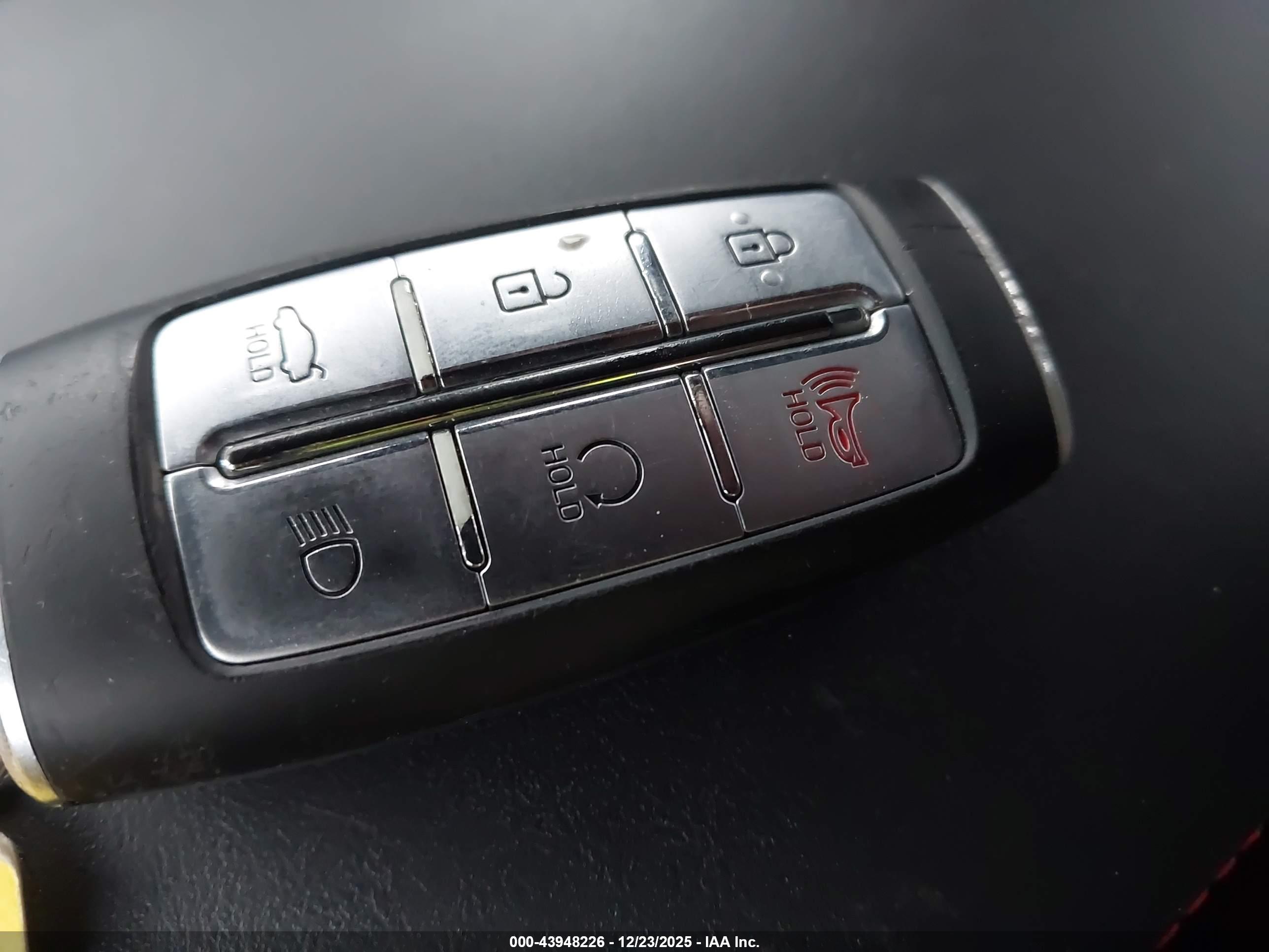 GENESIS G70 image 11