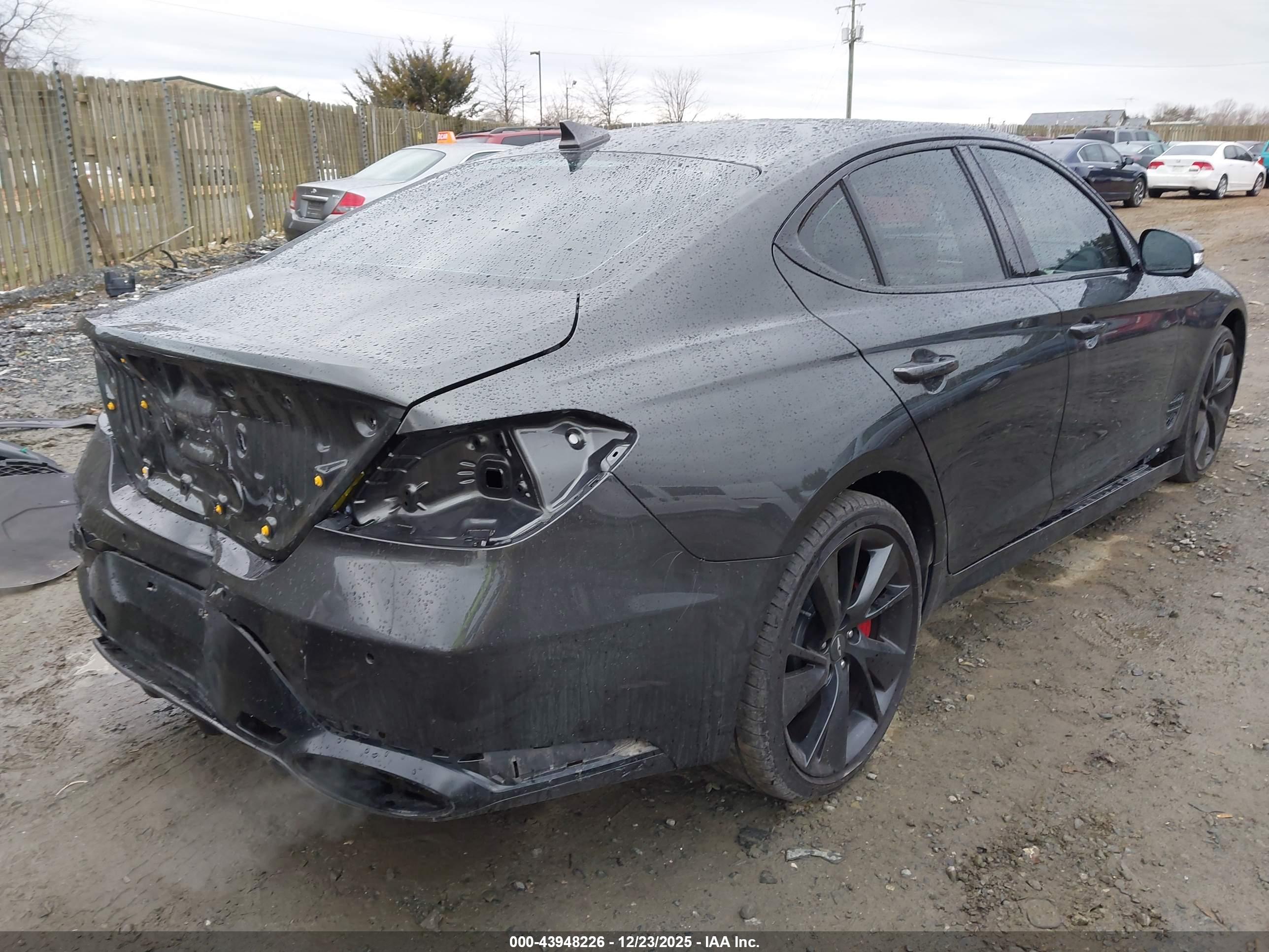 GENESIS G70 image 4