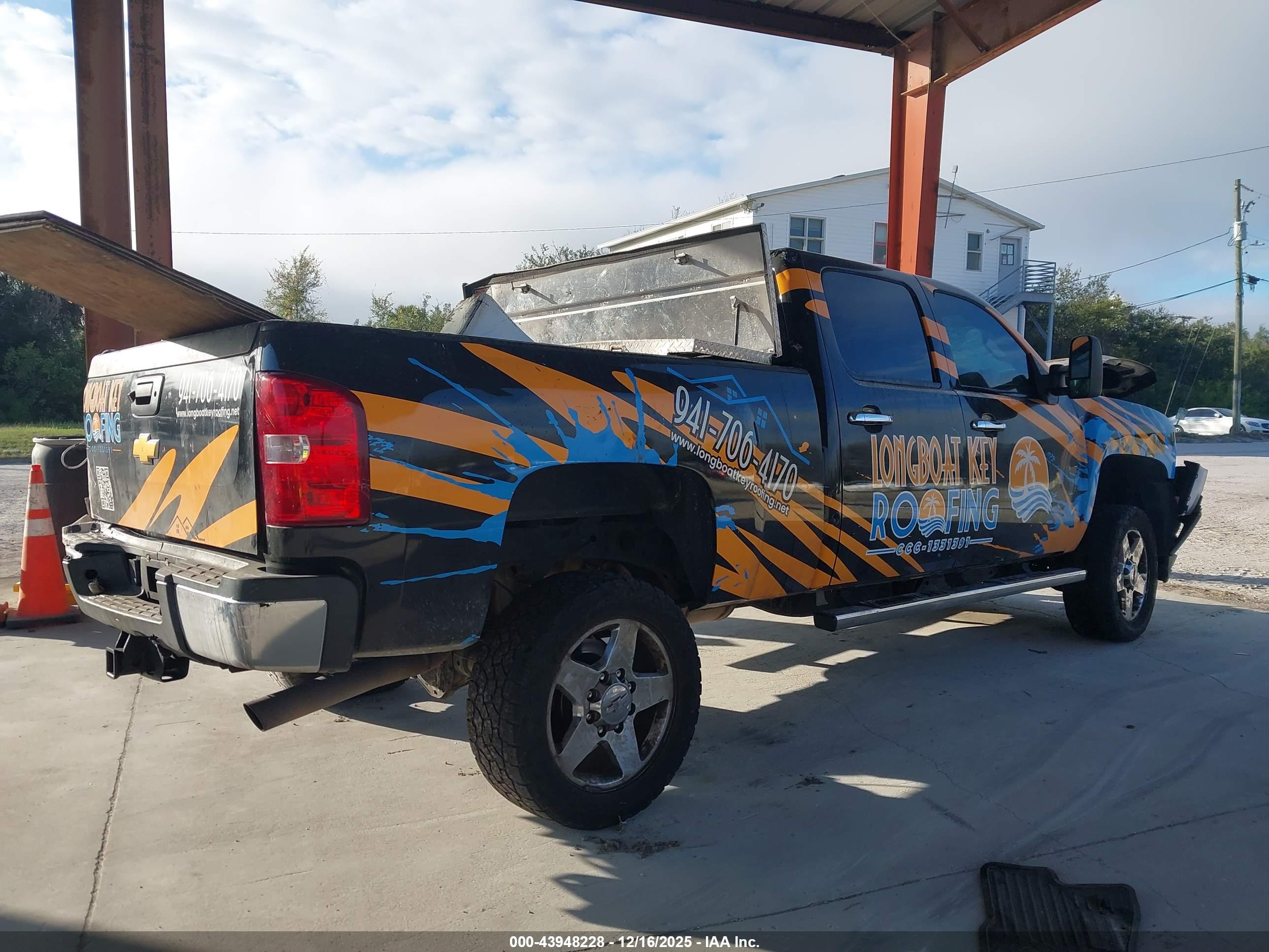 CHEVROLET SILVERADO image 4