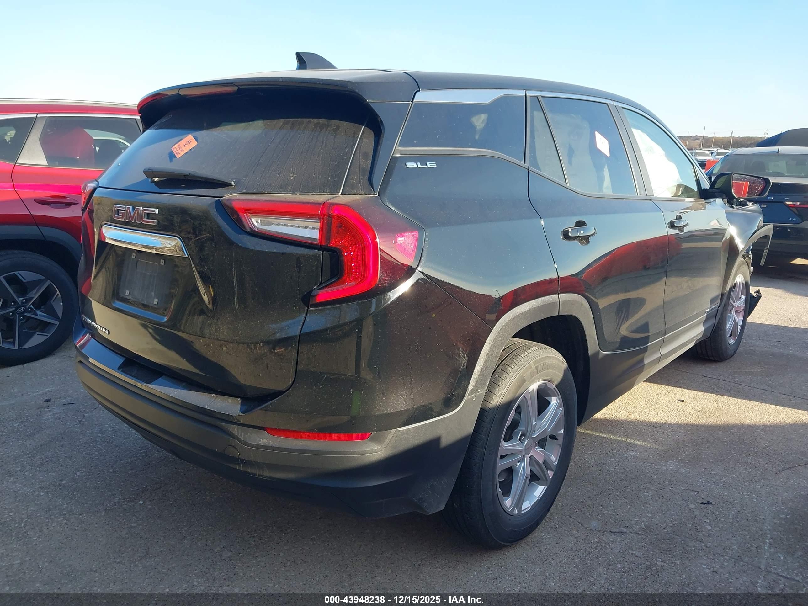 GMC TERRAIN image 4