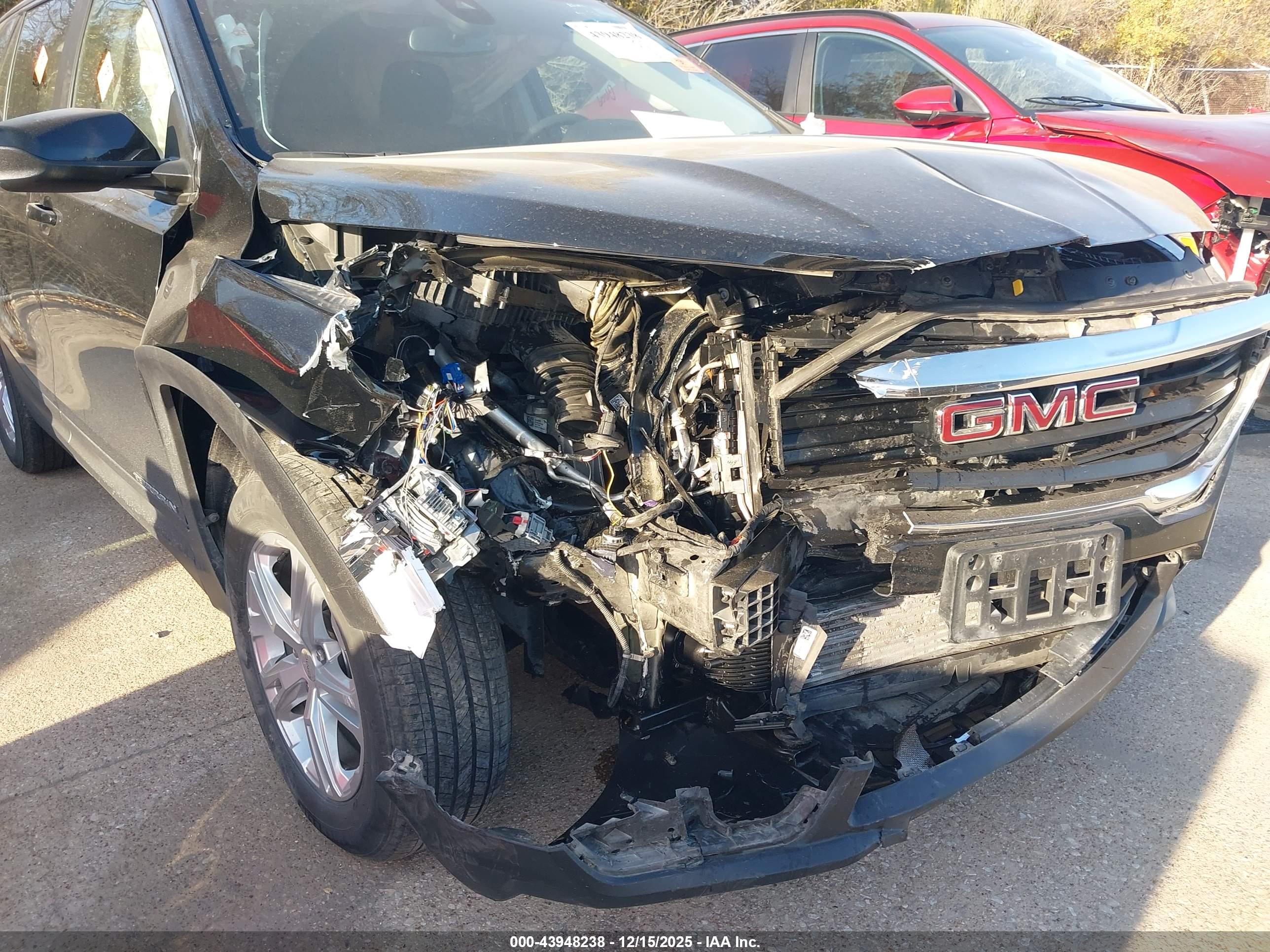 GMC TERRAIN image 6