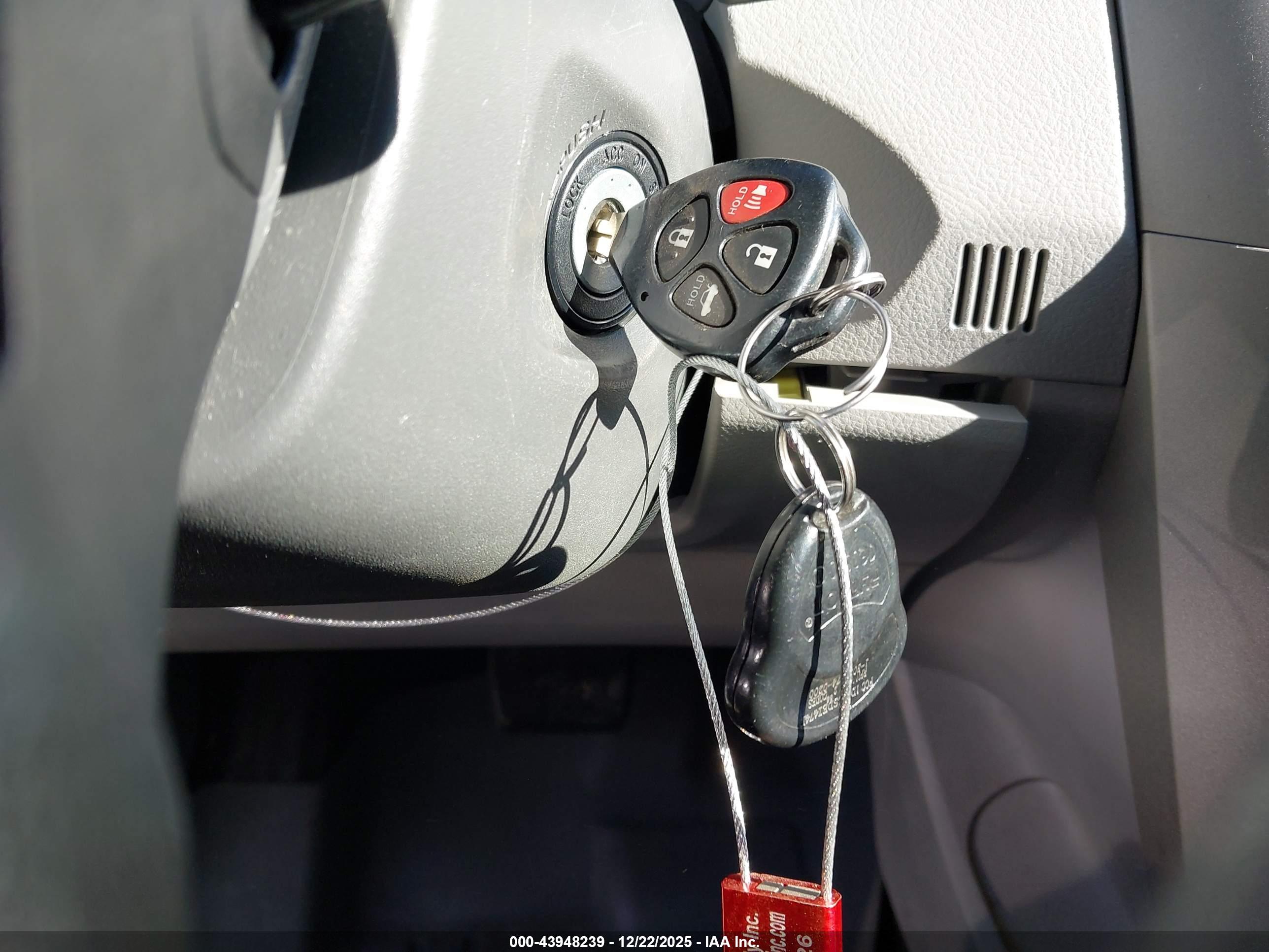 TOYOTA COROLLA image 11