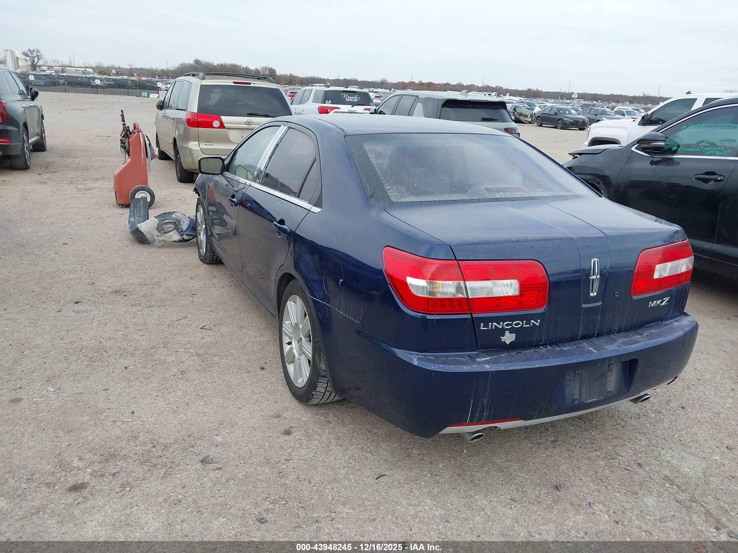 LINCOLN MKZ image 3