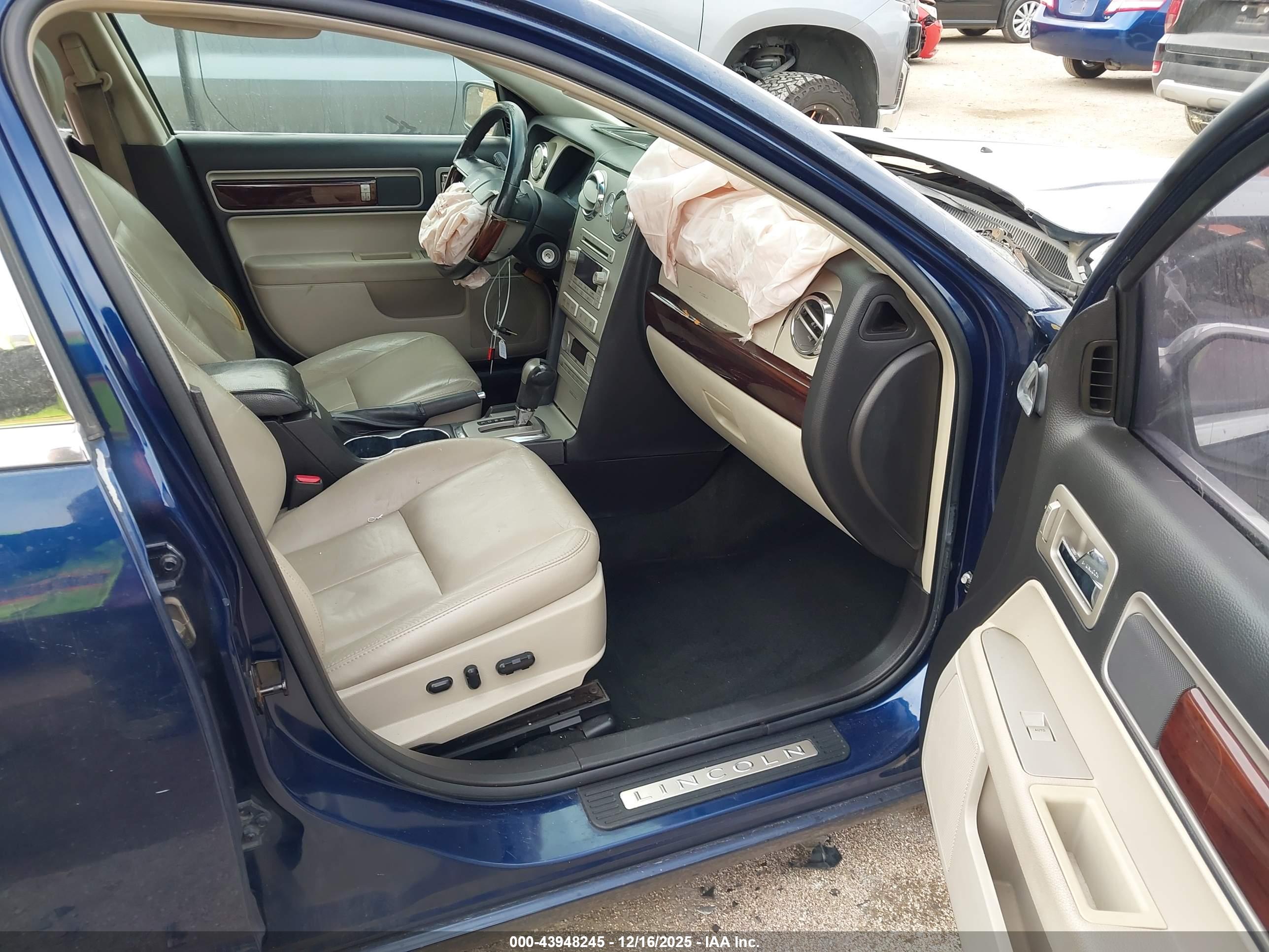 LINCOLN MKZ image 5