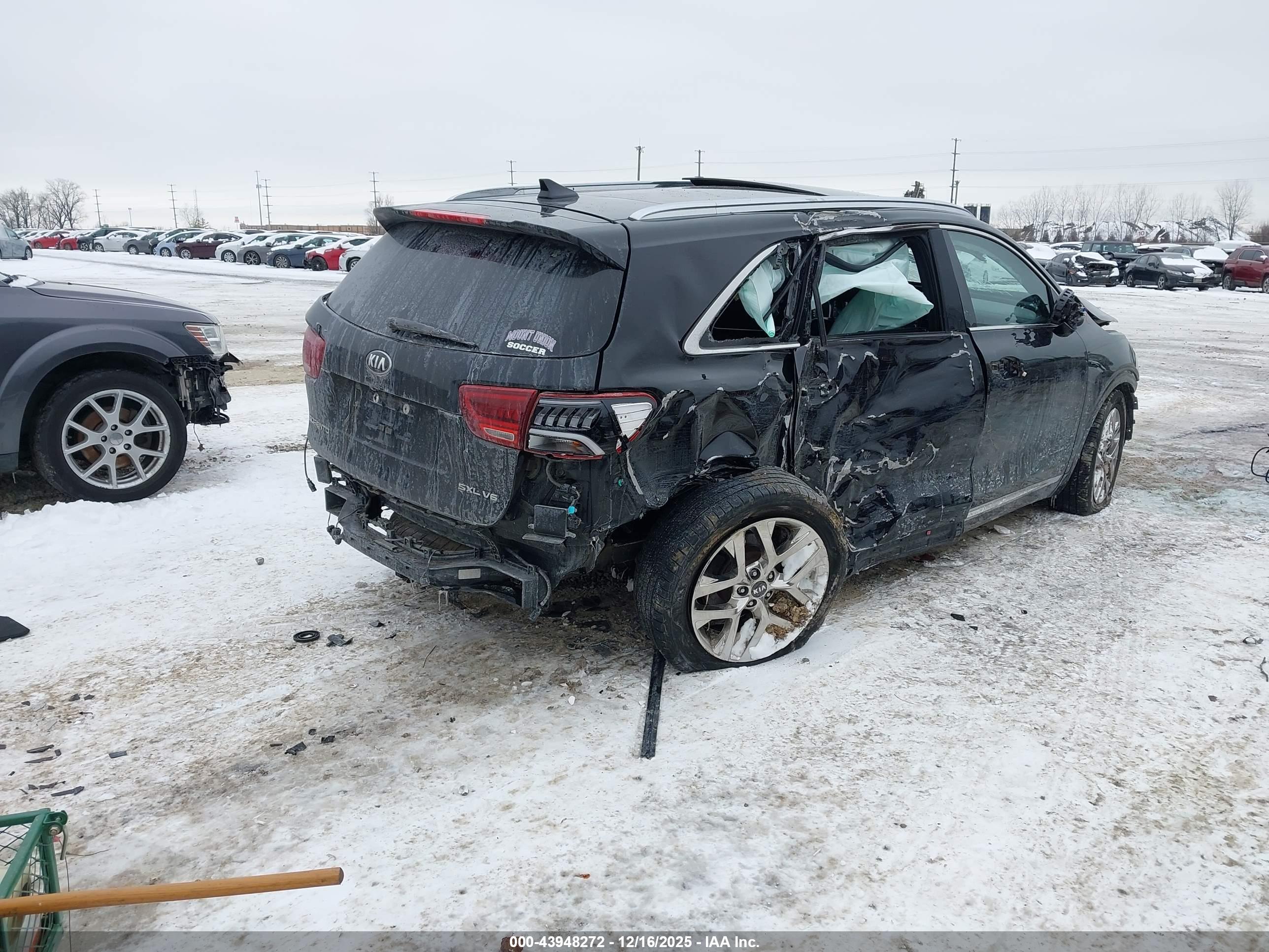 KIA SORENTO image 4