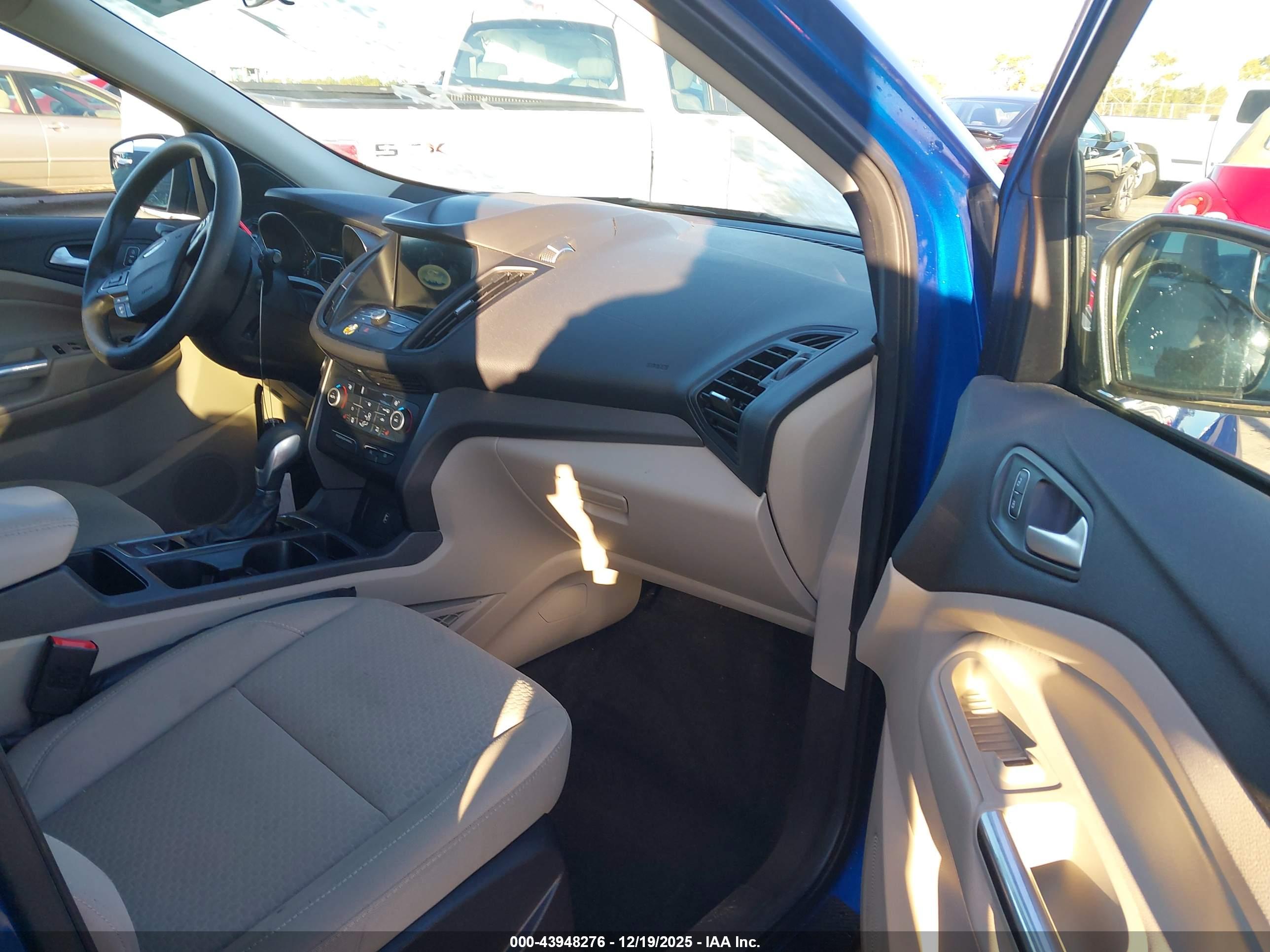 FORD ESCAPE image 5