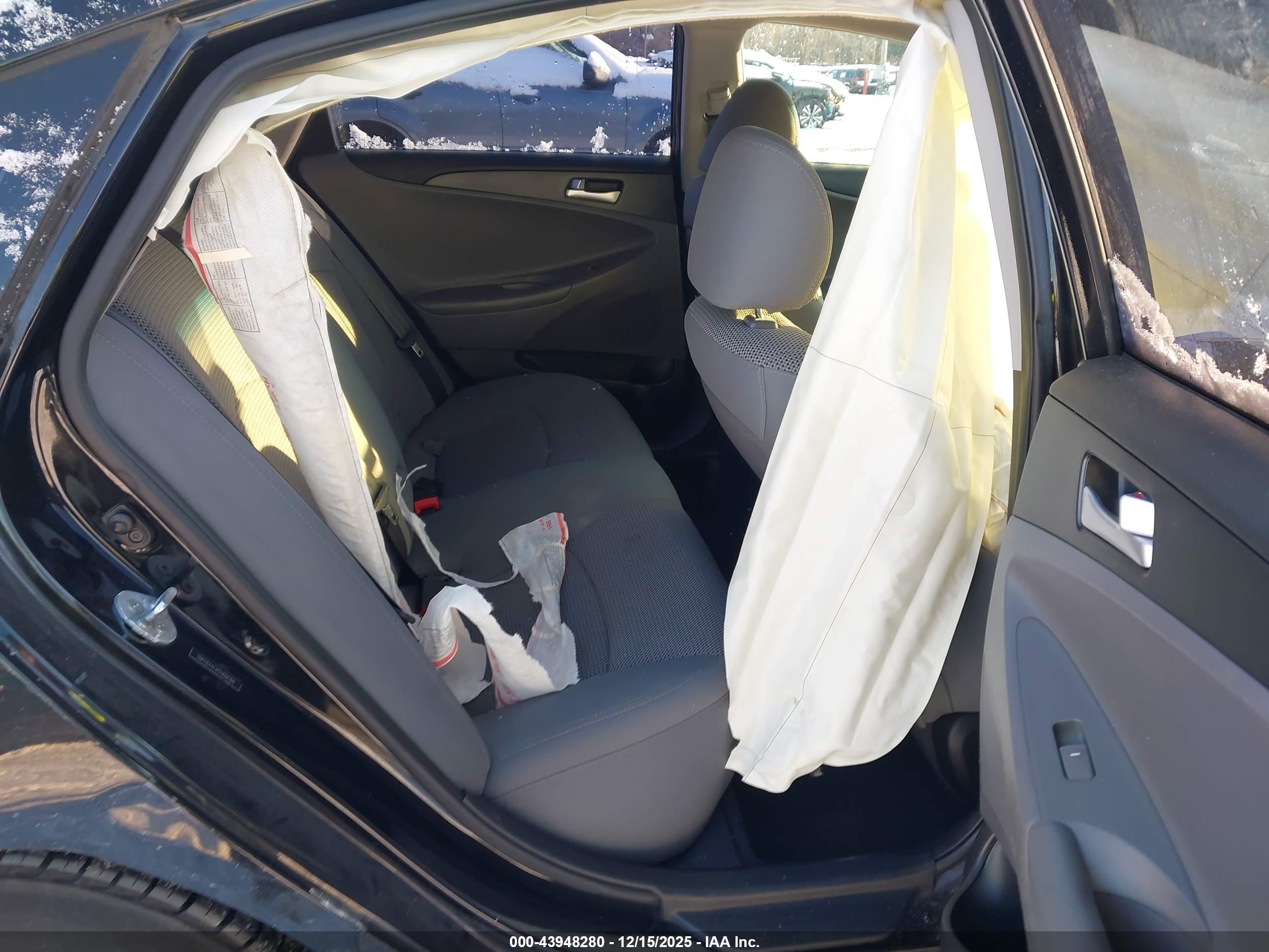 HYUNDAI SONATA image 8