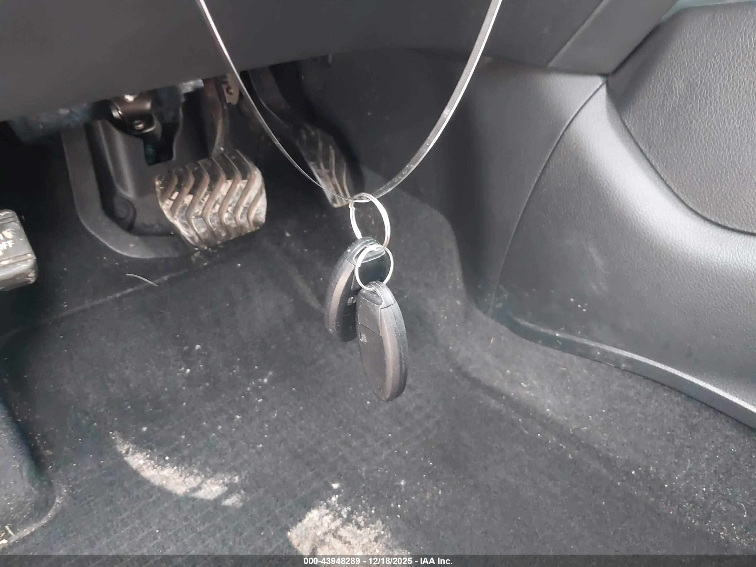 NISSAN ROGUE image 11