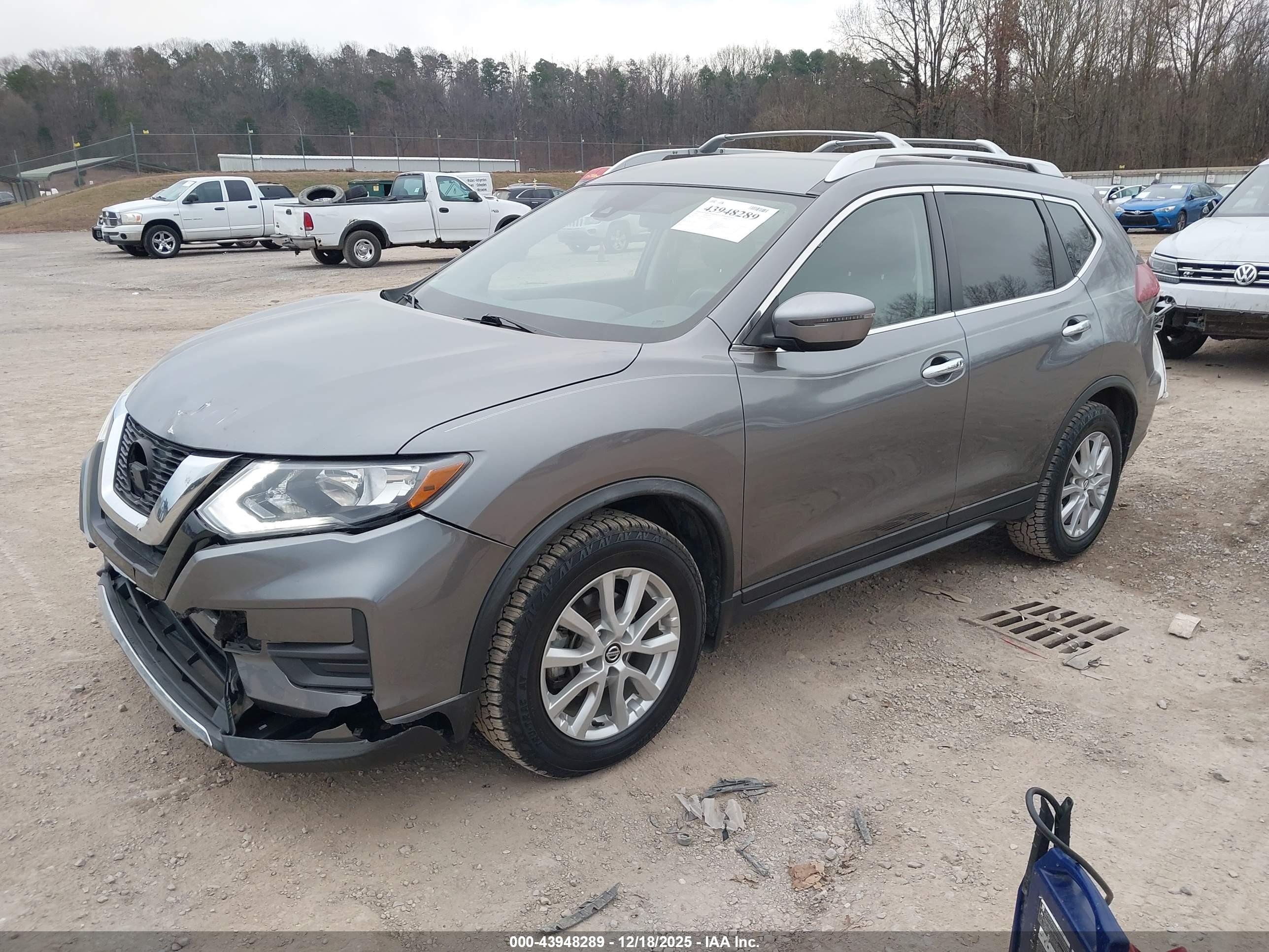 NISSAN ROGUE image 2