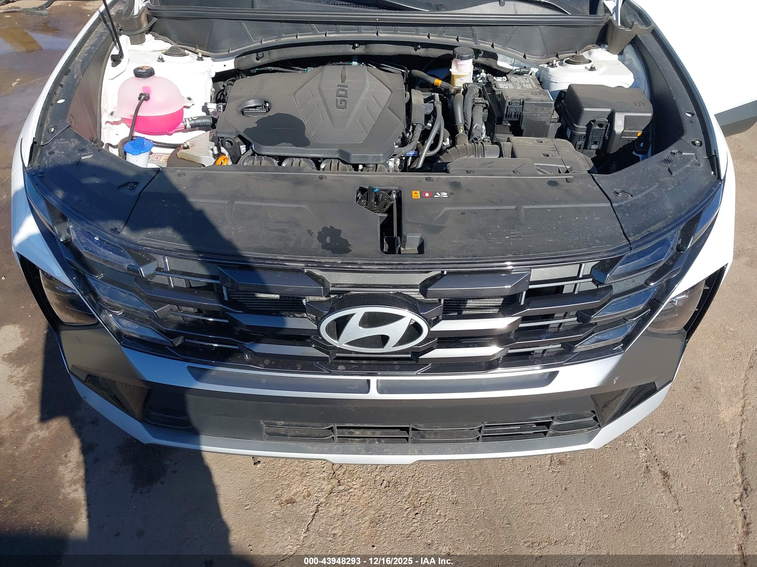 HYUNDAI TUCSON image 10