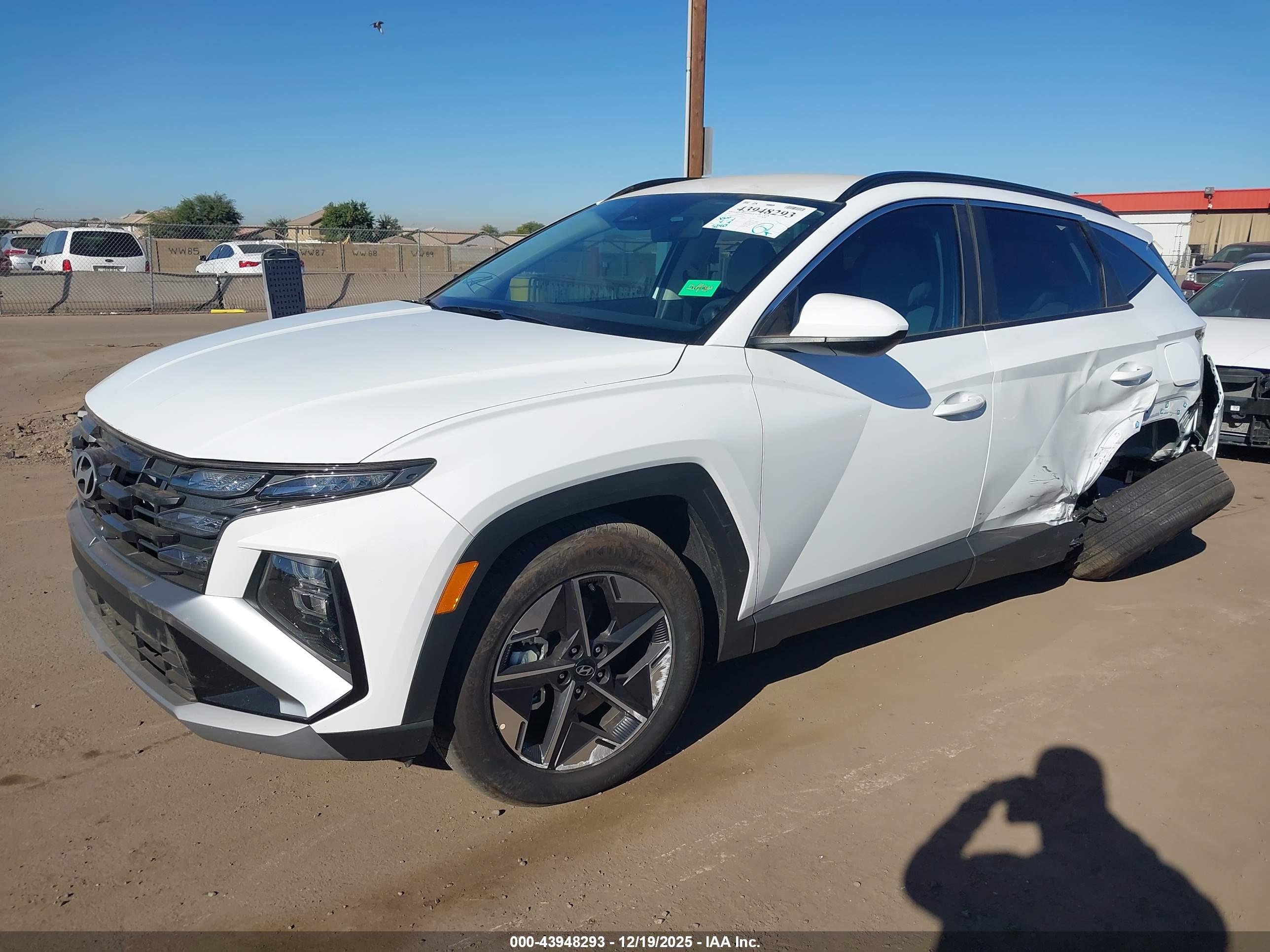 HYUNDAI TUCSON image 2