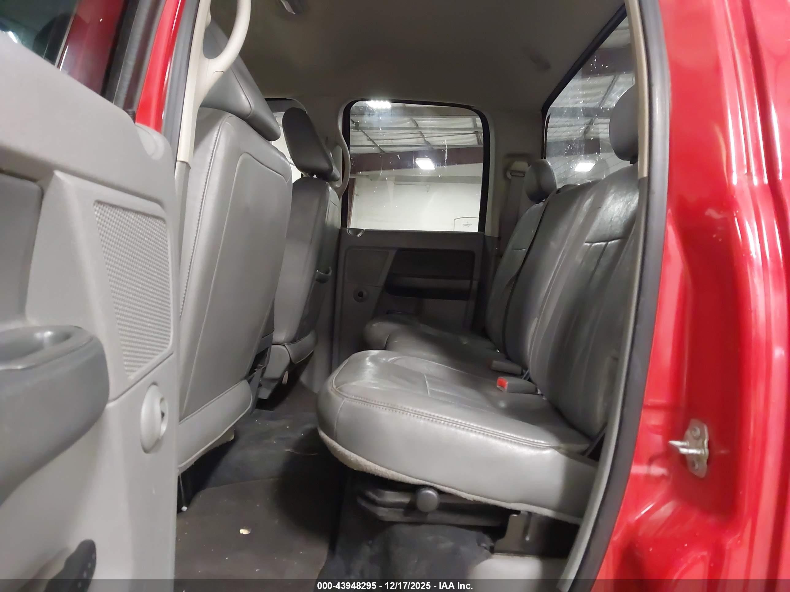 DODGE RAM image 8