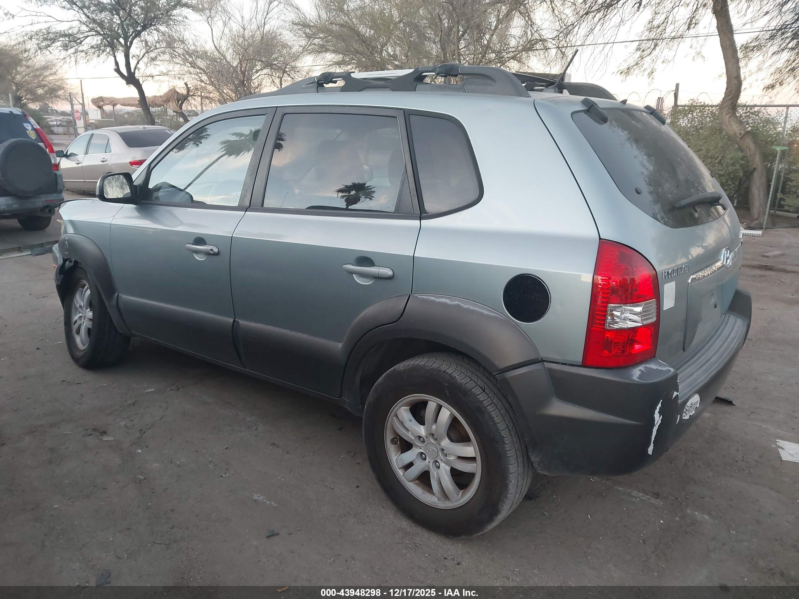 HYUNDAI TUCSON image 3